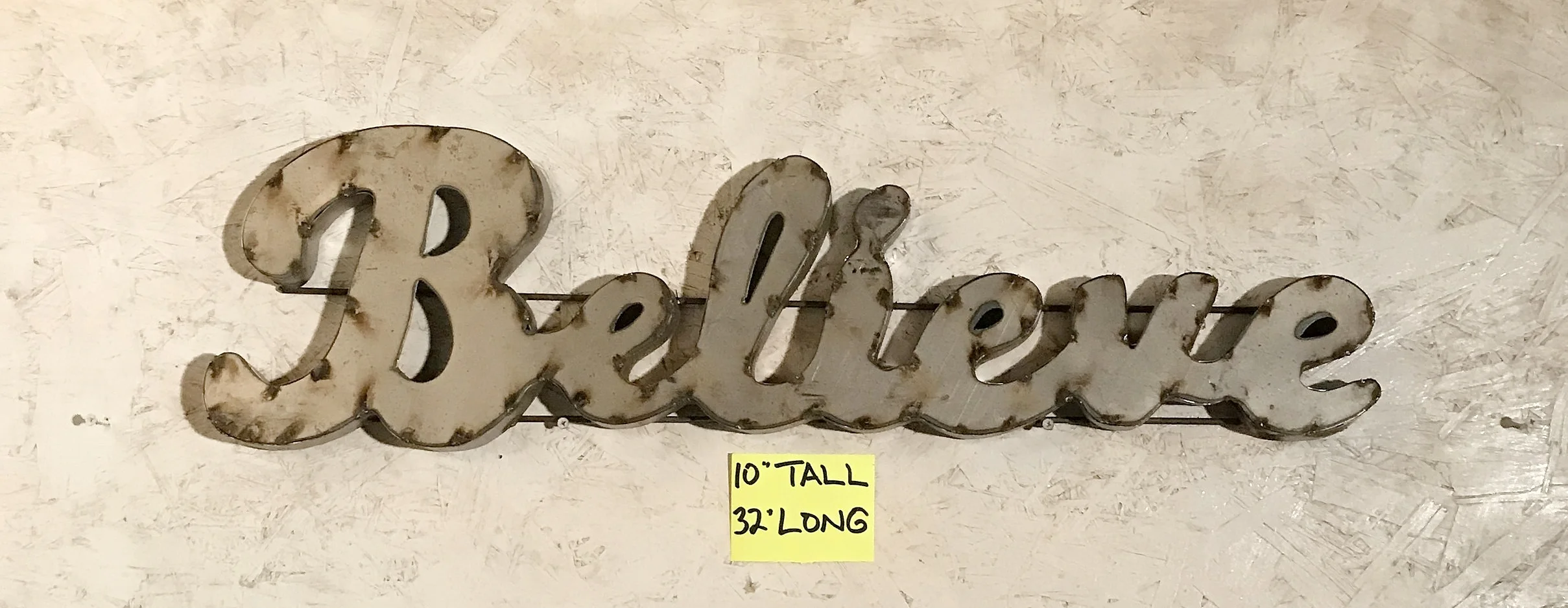 Jamie's phone WEBSITE 3589.JPG