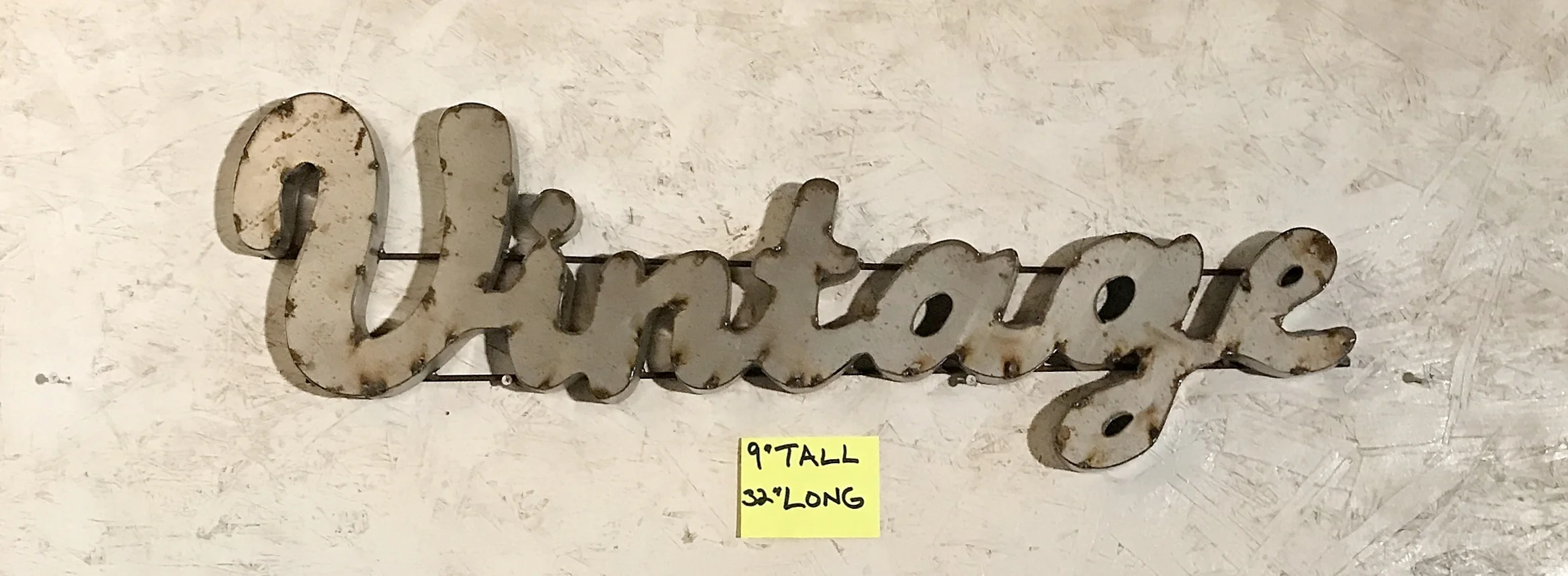 Jamie's phone WEBSITE 3606.JPG