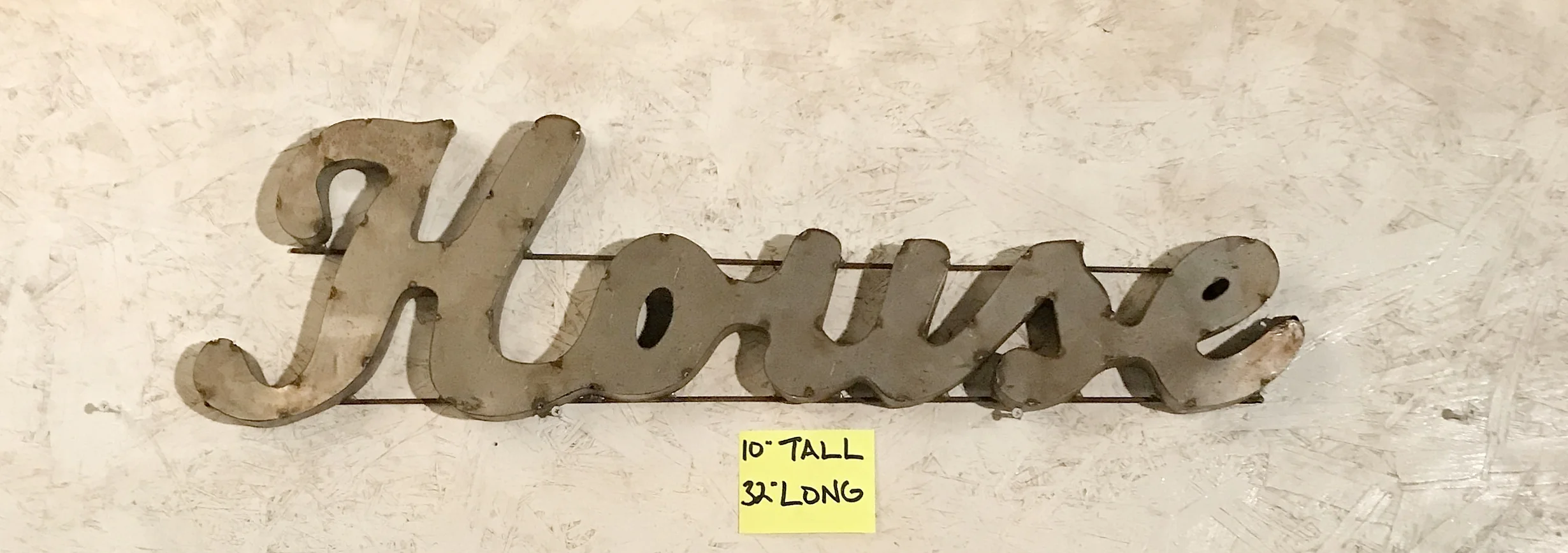 Jamie's phone WEBSITE 3630.JPG