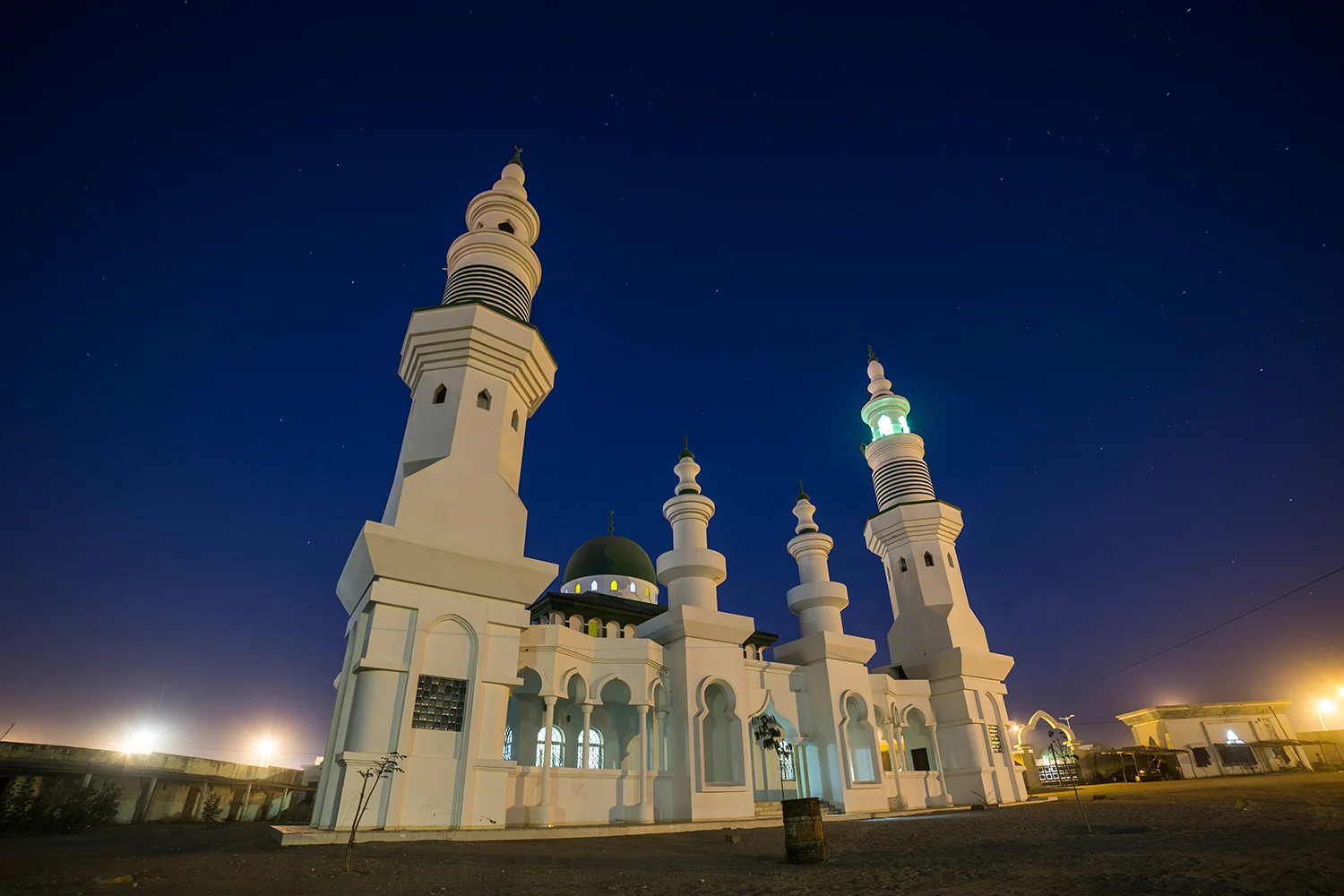 mosque 2.jpg