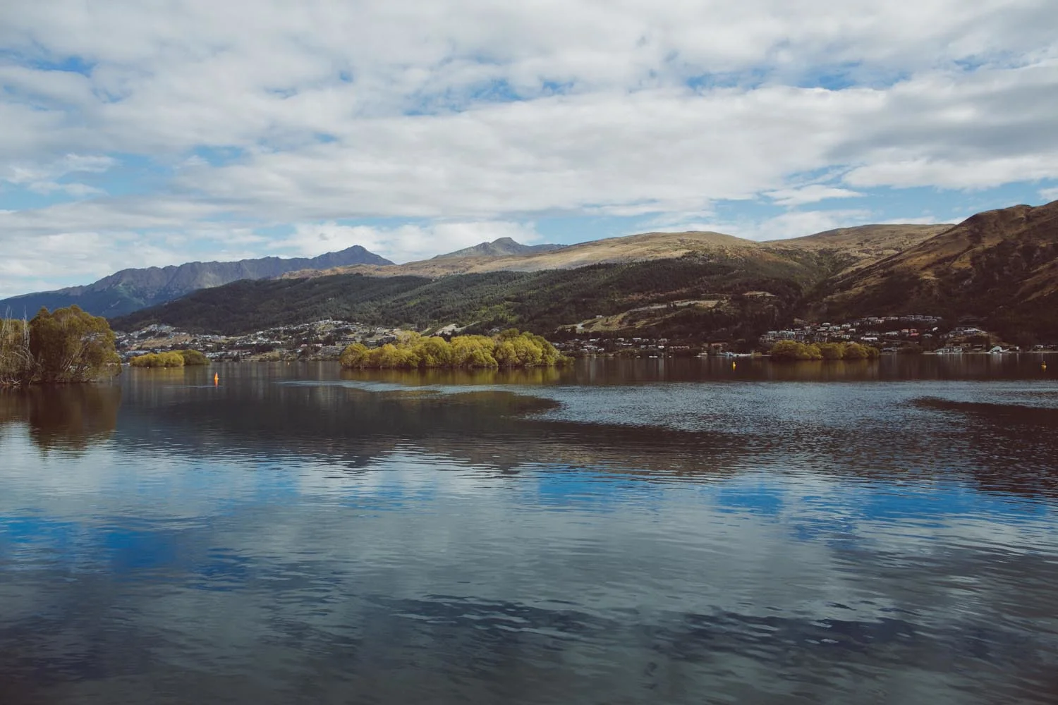 justin_aaron_queenstown_thelby_domain_new_zealand_wedding_sally_lachlan-11.jpg