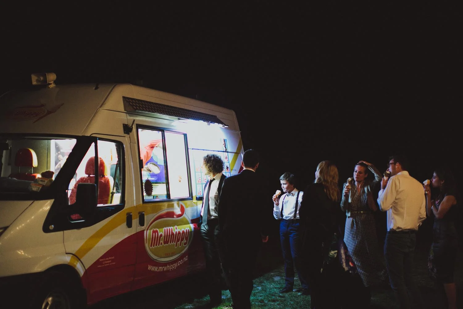 justin_aaron_queenstown_thelby_domain_new_zealand_wedding_sally_lachlan-171.jpg