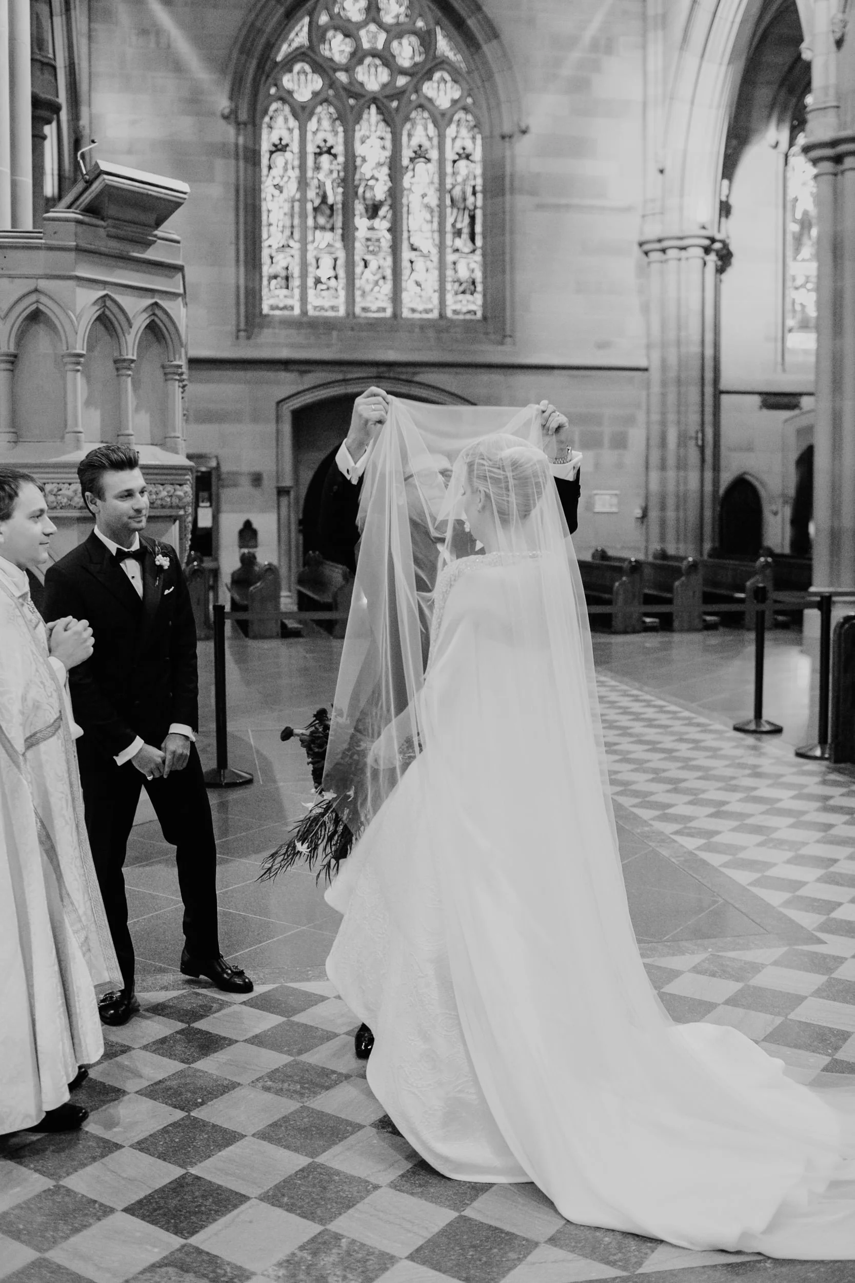 justinaaronphotographer_the_old_clare_kensignton_street_social_st_andrews_cathedral_sydney_alana_chris_b-001-088.jpg