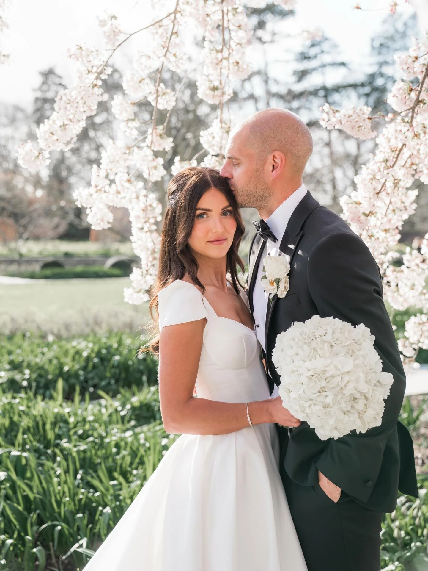 Spring SPRUNG yesterday for beautiful Beth &amp; Ollie. Dream Bride &amp; Groom who I had the best day with in the glorious sunshine.

Thank you for being so chilled, trusting &amp; fun. Just a super lovely day 🌸🐣 - also with one of my favourite we