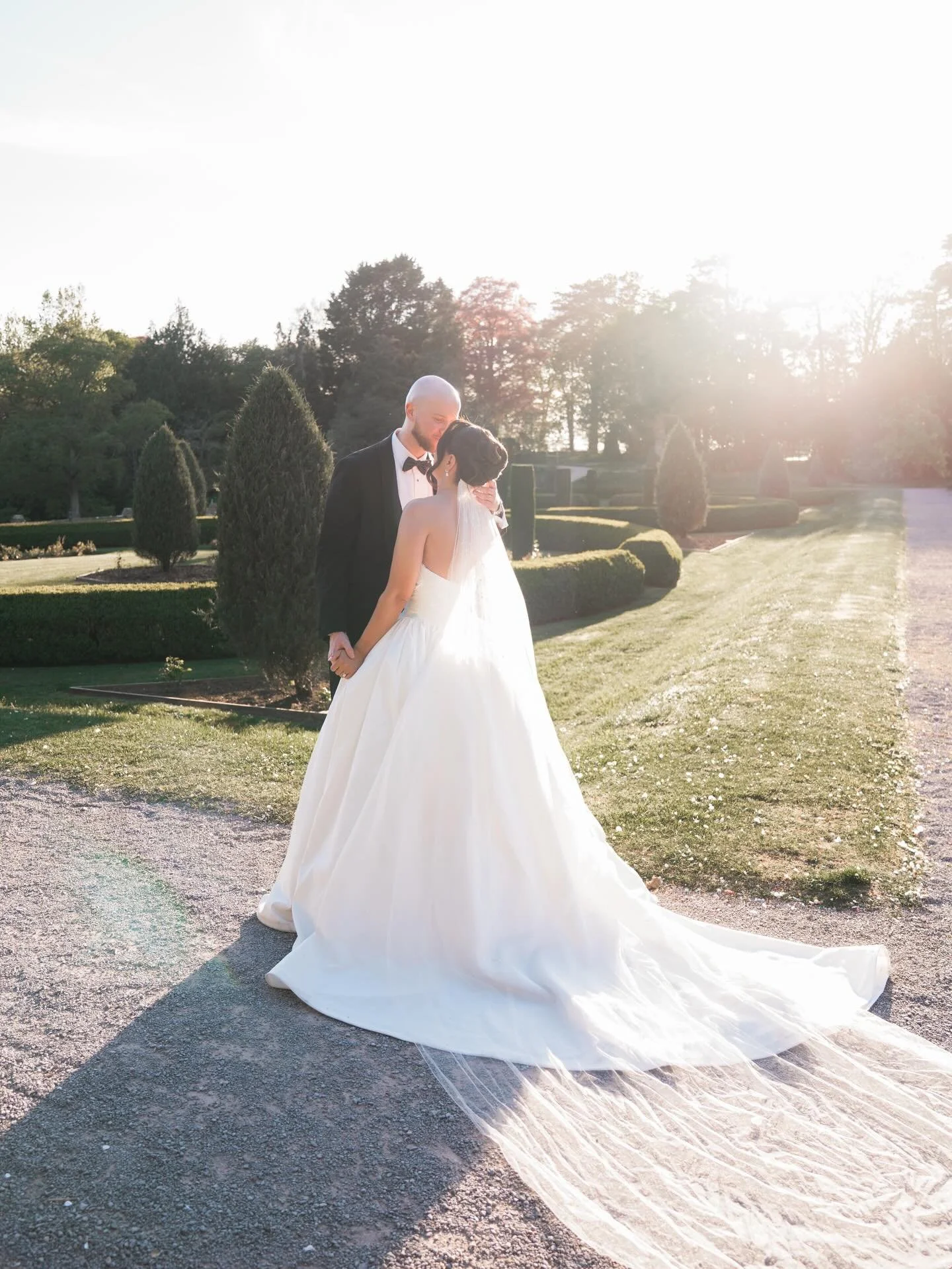 Grace &amp; Freddie&rsquo;s delightful, colour filled wedding on Saturday!

I had such an amazing day &amp; it was a breath of fresh air seeing so much colour. I&rsquo;M FULLY HERE FOR IT.

Thank you for choosing &amp; trusting me G &amp; F 💚

Also,