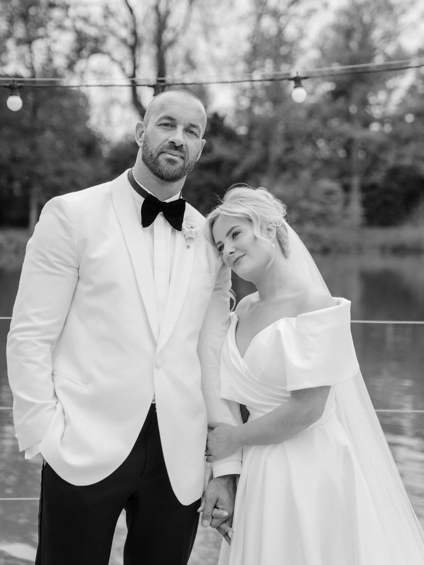 Emily &amp; Tim - love at first sight 😉

Beautiful, chilled day yesterday at @barnsandyard 🍃 - &amp; loved this choice of song for their first dance as it just makes everyone happy 🥹

Thank you to them for firstly booking me for their son&rsquo;s 