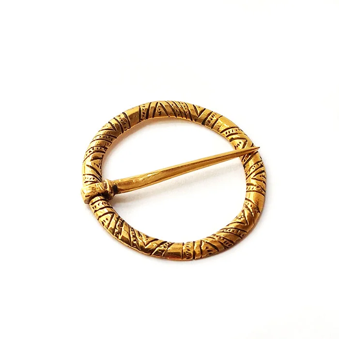 brooch2.jpg