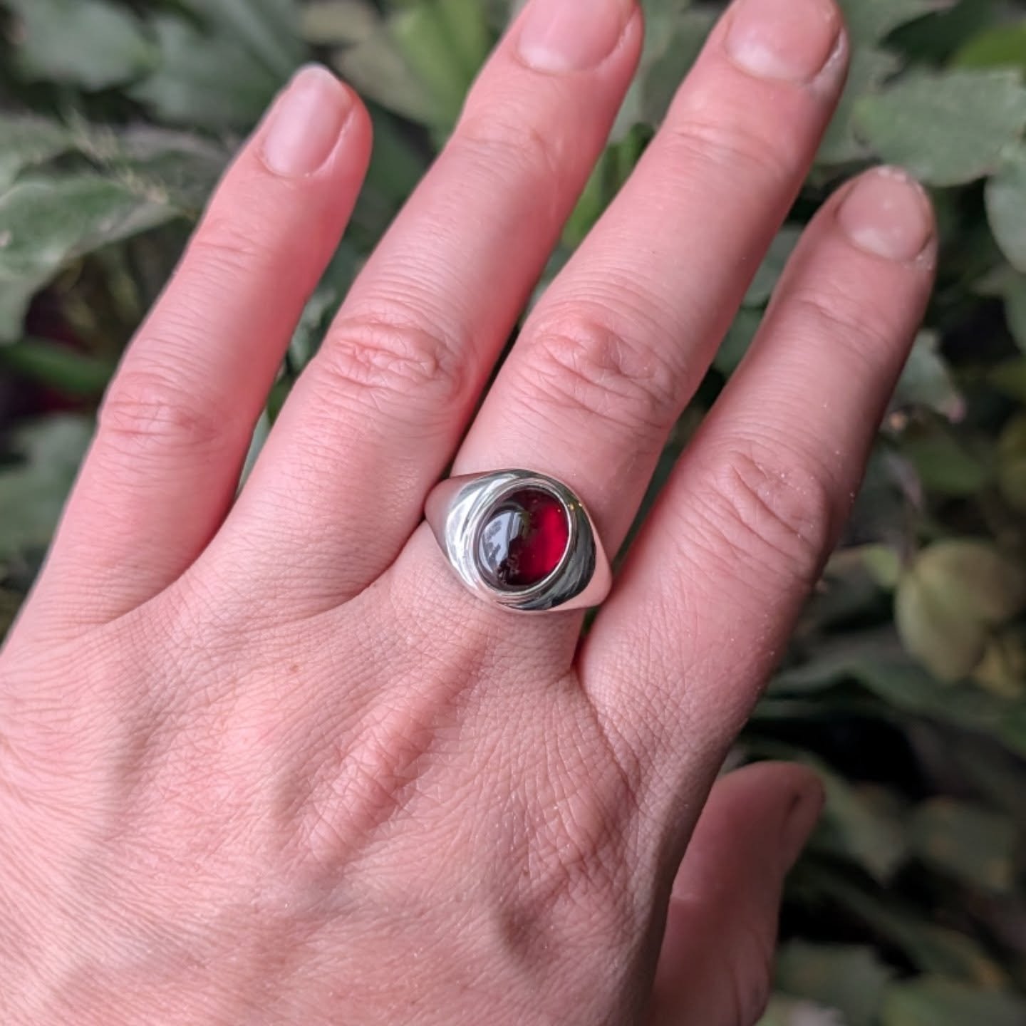 I've tragically failed to post one of my favorite stones this month. Despite it being the birthstone for January! But here it is, even tho the month is nearly done. A nice chunky garnet ring for a friend with a January birthday. This ring looks good 