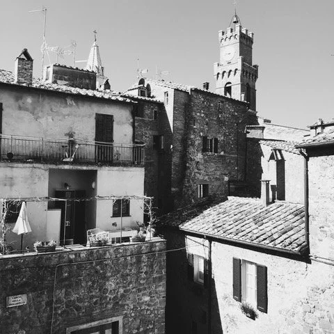 roof tops Pienza, 2016, 10x10