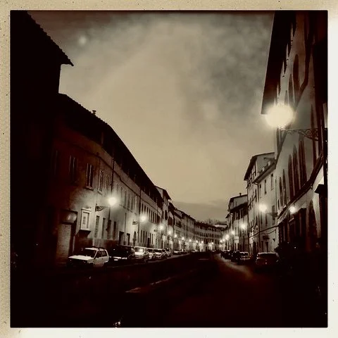 walking to dinner, Lucca 2016, 10x10