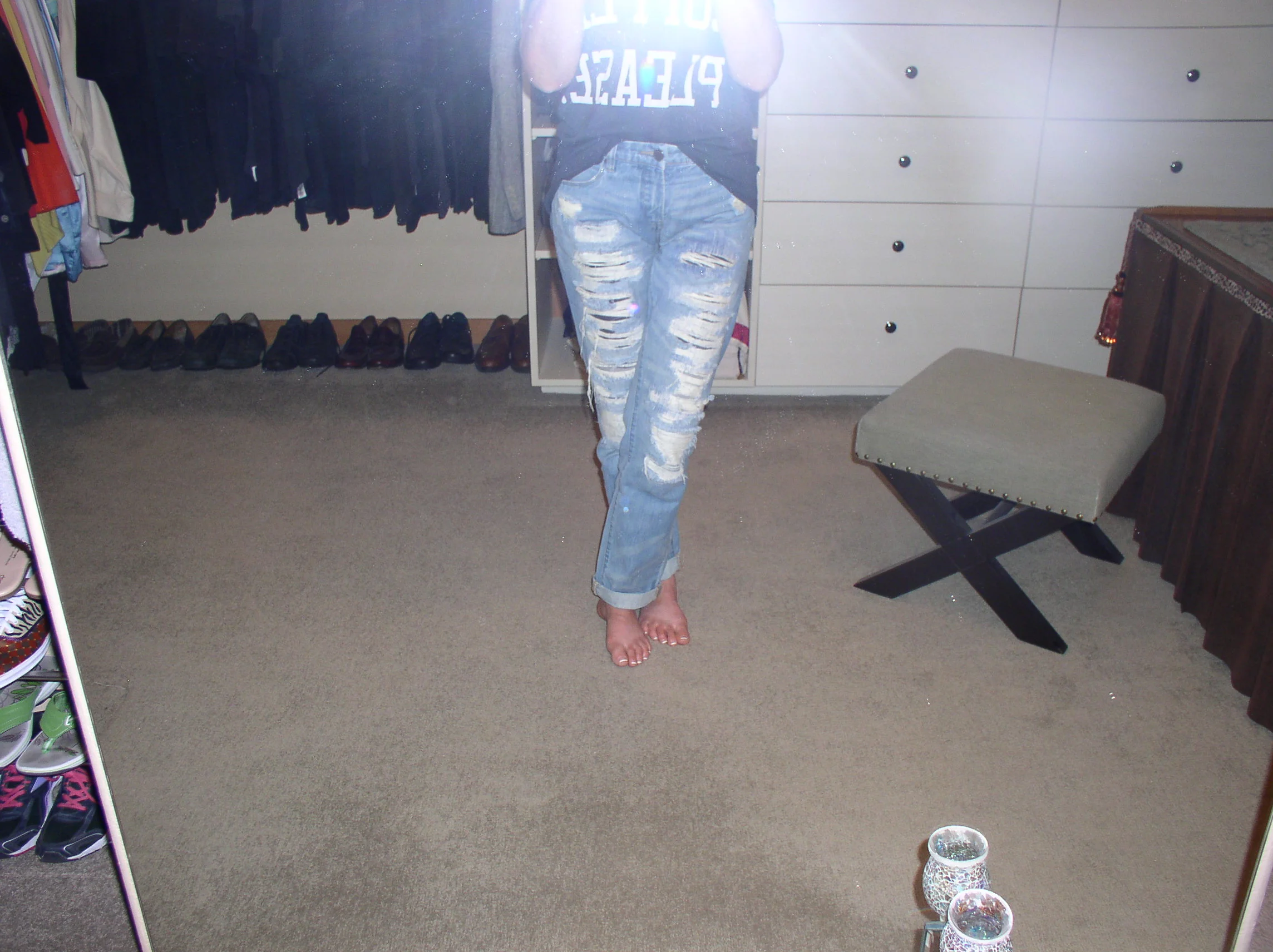 For some reason I couldn't figure out how to turn off the flash so some pictures were taken with my iPhone which has a better camera anyway. Lovein them comfy jeans.