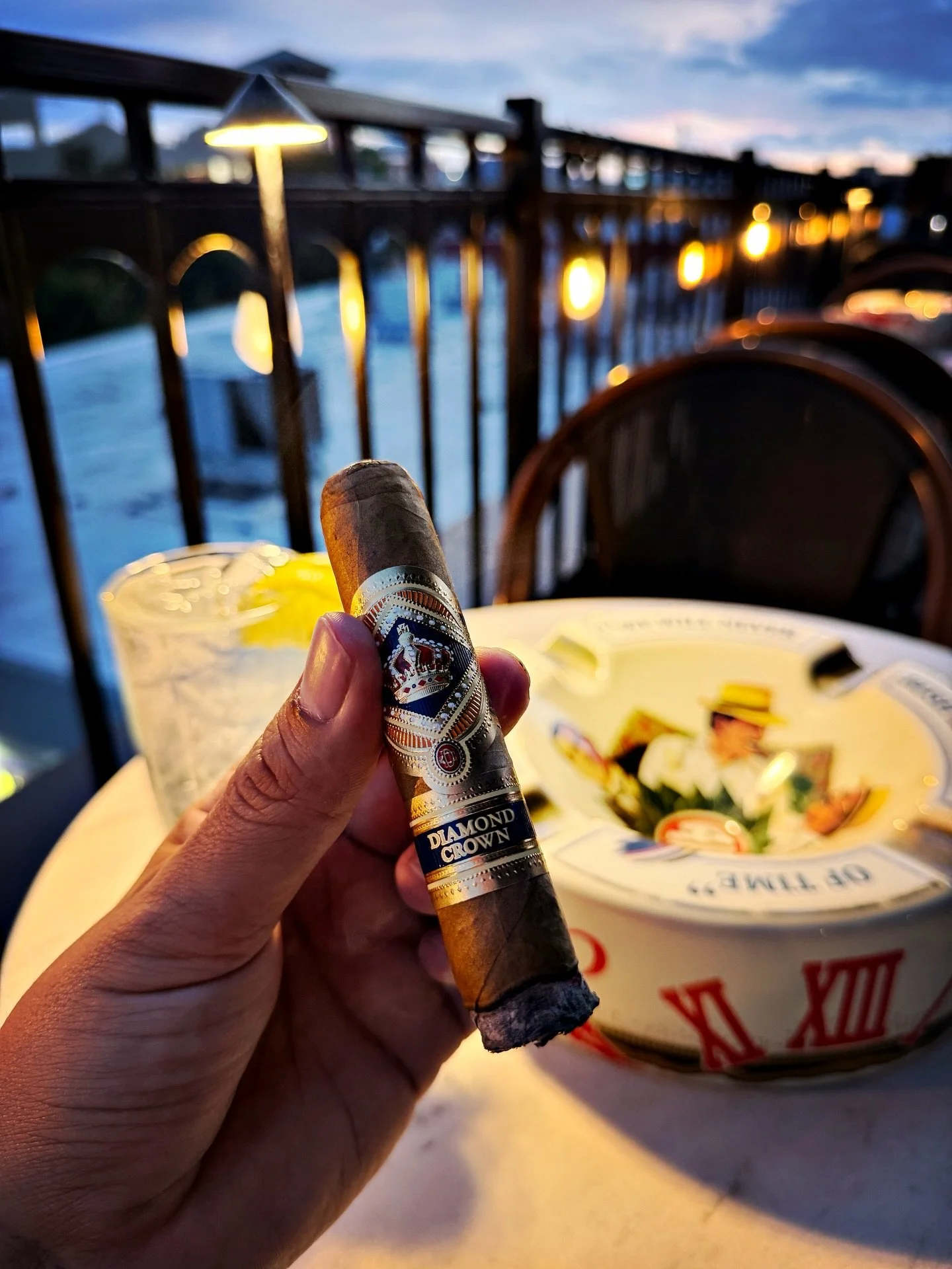 Saludos de la ciudad de Ybor.
aka - Cigar City

After a full day of flights, I had me an afternoon Cortado and chased that down with this Diamond Crown nub that was rolled on 16th street.

I know precious fuck all about cigars and coffee, but have be