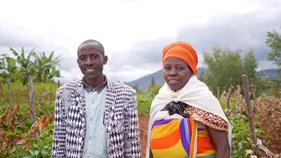 Pictured: John & Vivienne from Rwanda.Image credit: Ric Rawlins for Send a Cow