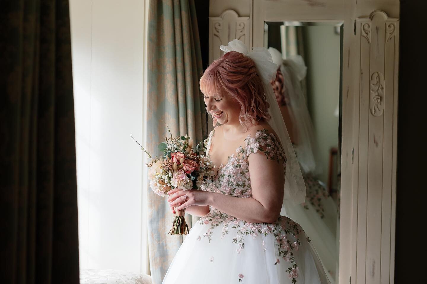 ✨ I n  F u l l  B l o o m ✨

We are preparing for our first wedding of the year taking place on Monday, so thought it timely to look back on the same from 2022.

Leah bloomed in her unique floral embroidered gown as she prepared for her elopement to 