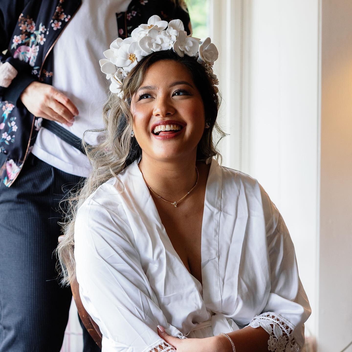 ✨ C r o w n e d ✨

The coronation events of the last week had us thinking about some of the gorgeous bridal &lsquo;crowns&rsquo; worn over the years and particularly Btari&rsquo;s bespoke flower headpiece from her wedding to Elliot last April.

This 