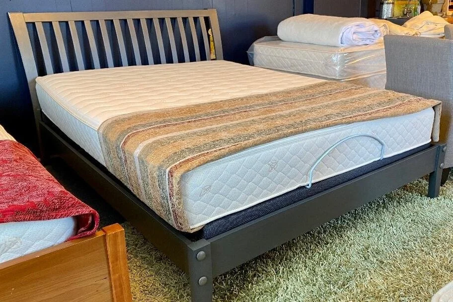 Sleigh Bed - Queen - Grey Finish