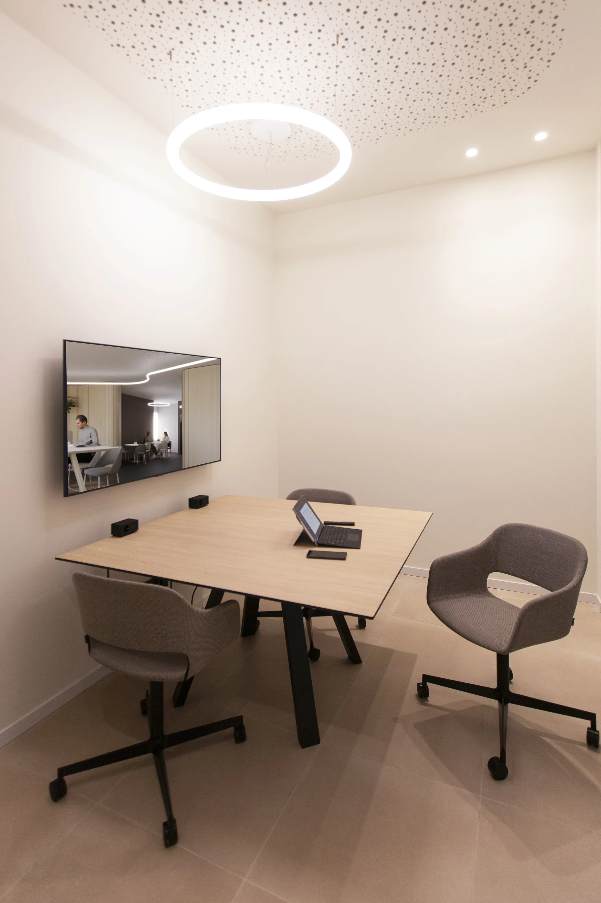 RKTTS progetto meeting room reception COVIVIO Milano