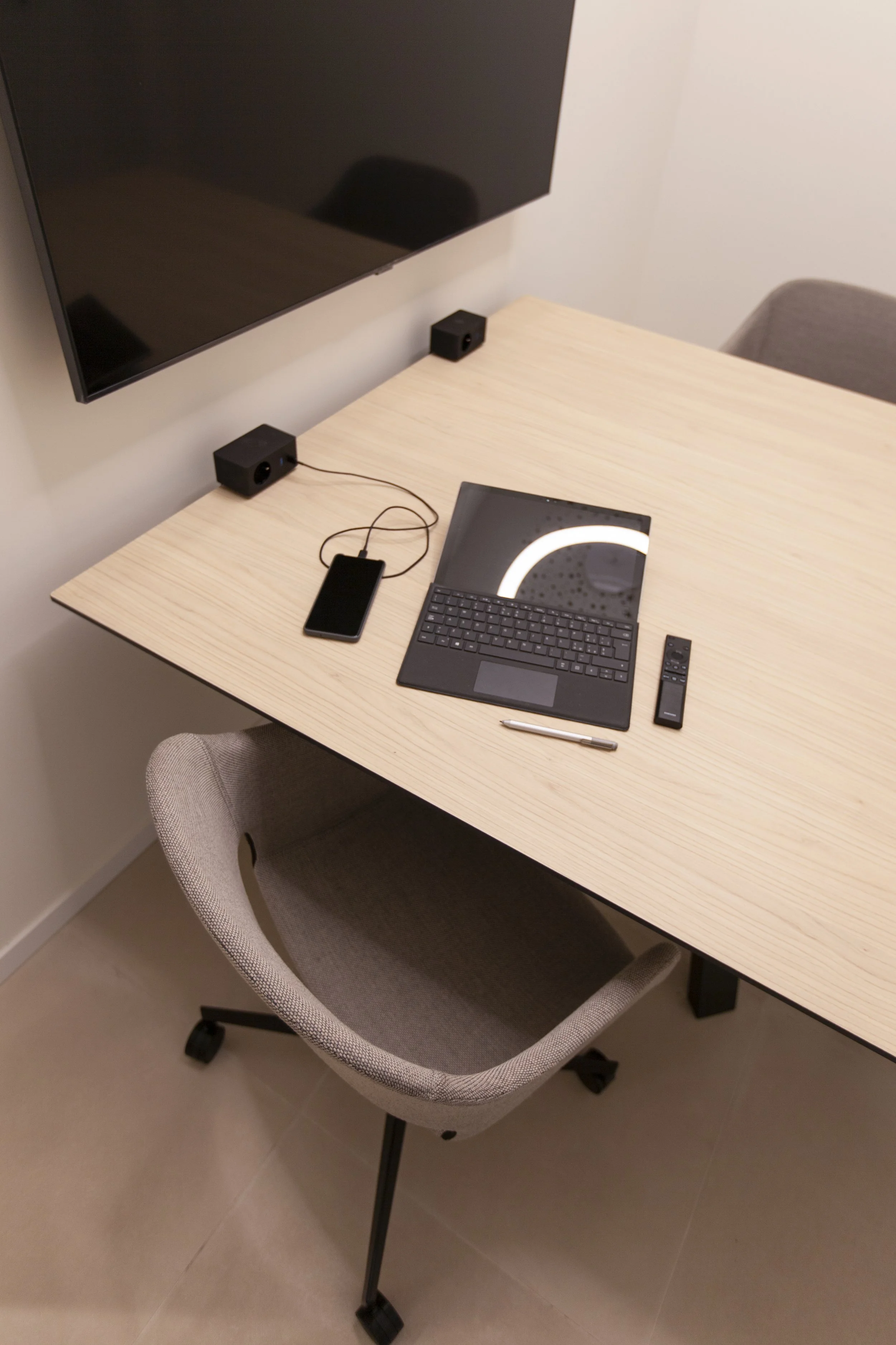 RKTTS progetto tecnologia meeting room reception COVIVIO Milano