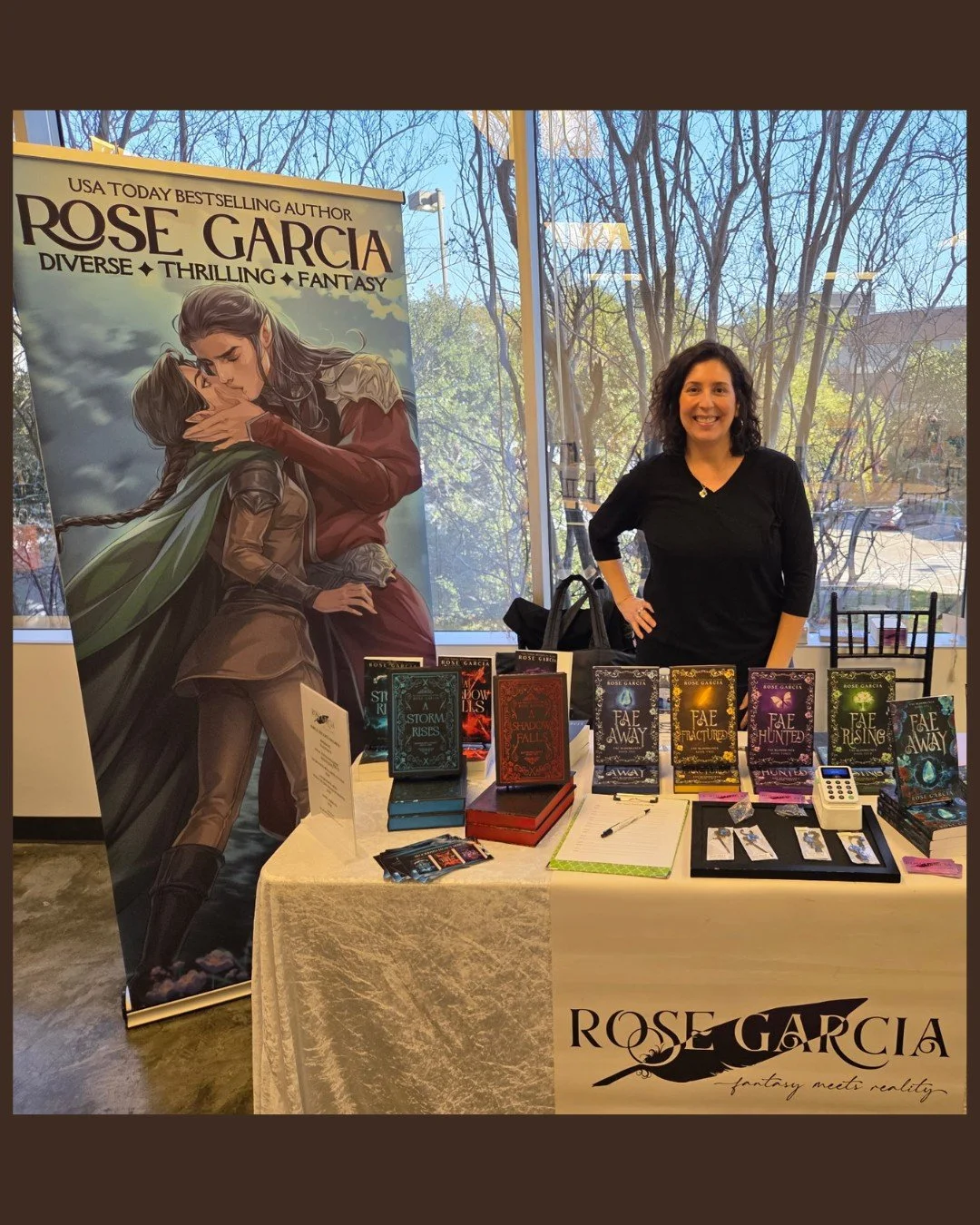 Had a great time at the Bayou City Book Fest run by the fantastic @coffeegirlsboutique_ and held at @thealcovehtx! 

I met so many fantastic readers and got to spend time with incredible authors. My only regret is not taking more pics. Why do I alway