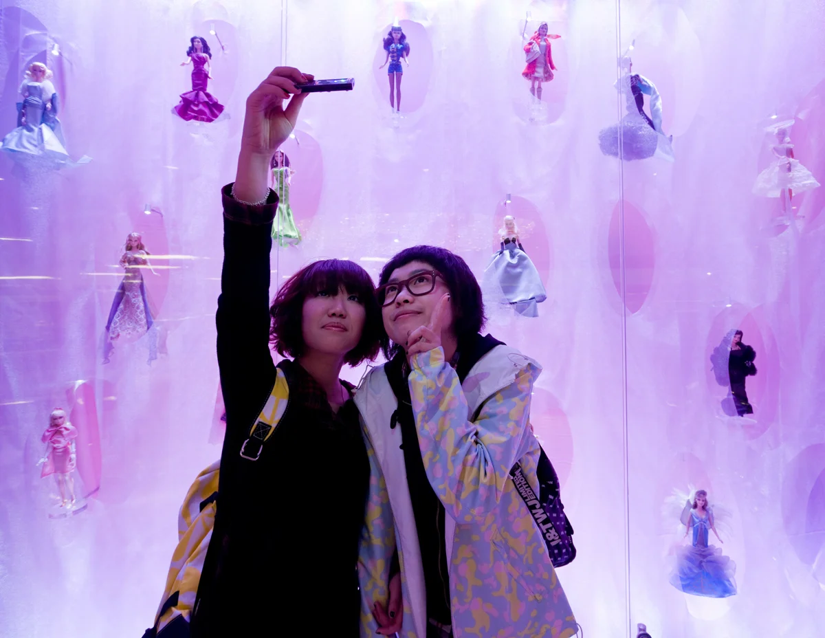 Barbie Store JSA 3521.jpg