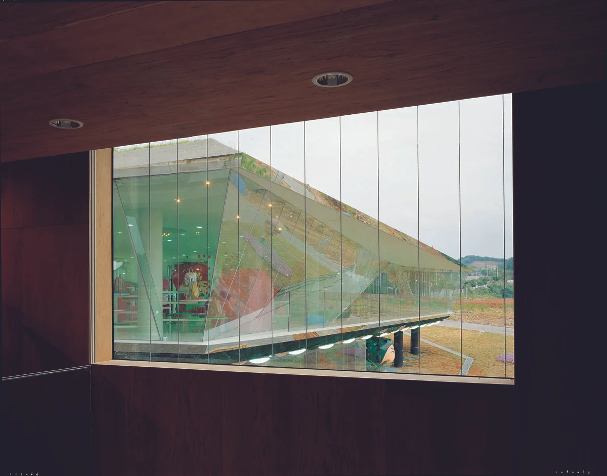 Art warehouse-07.jpg