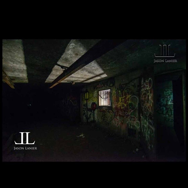 #Abandoned #worldwar2 #bunkers on Rye New Hampshire. Check this place out. ..it's crazy! You can watch my video by going to www.youtube.com/jasonlanierpros. #outcastamerica #creepy #abandoned #picoftheday