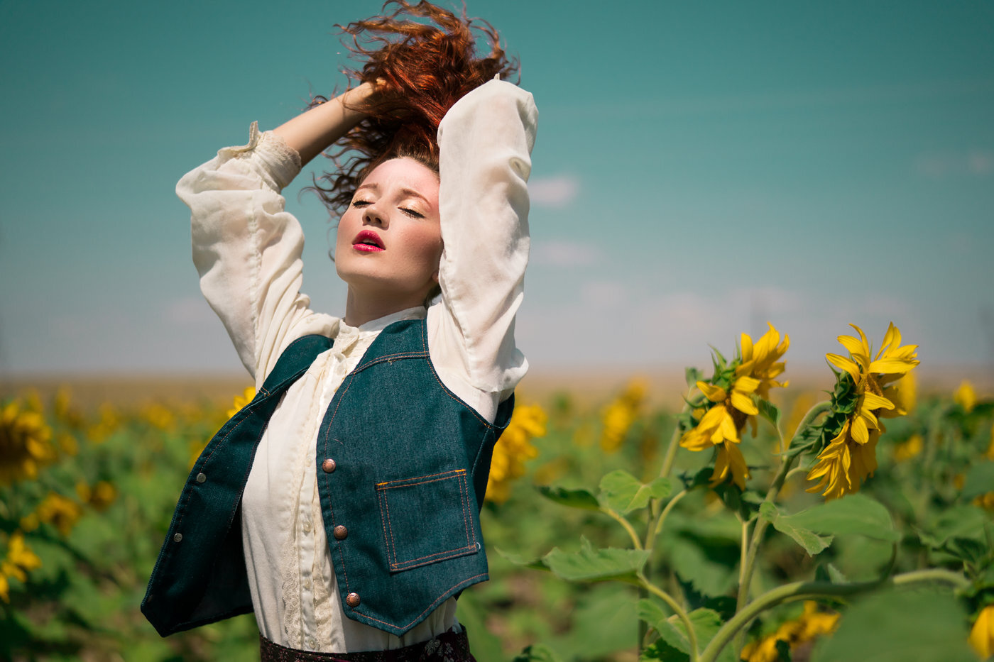 Maddi Dewalt-Sunflowers-0008.jpg