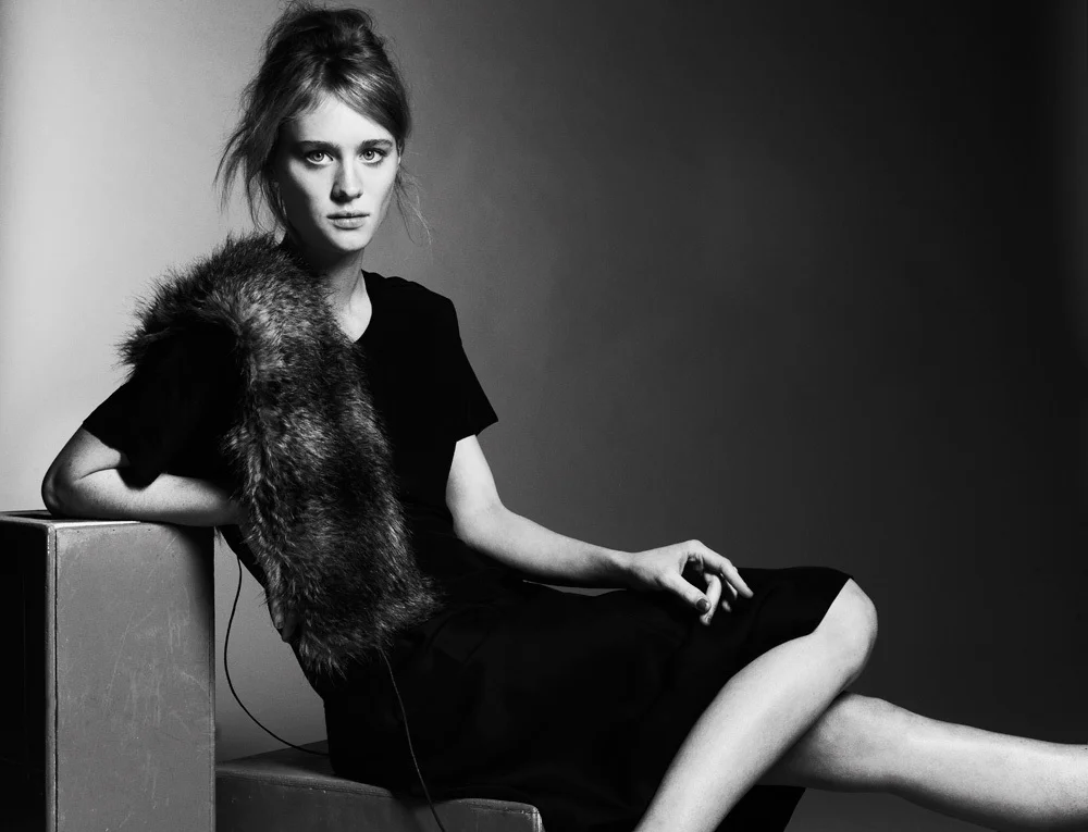   Mackenzie Davis  Aritzia 2013 