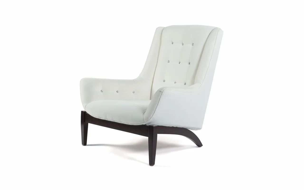 avenue chair angle.jpg