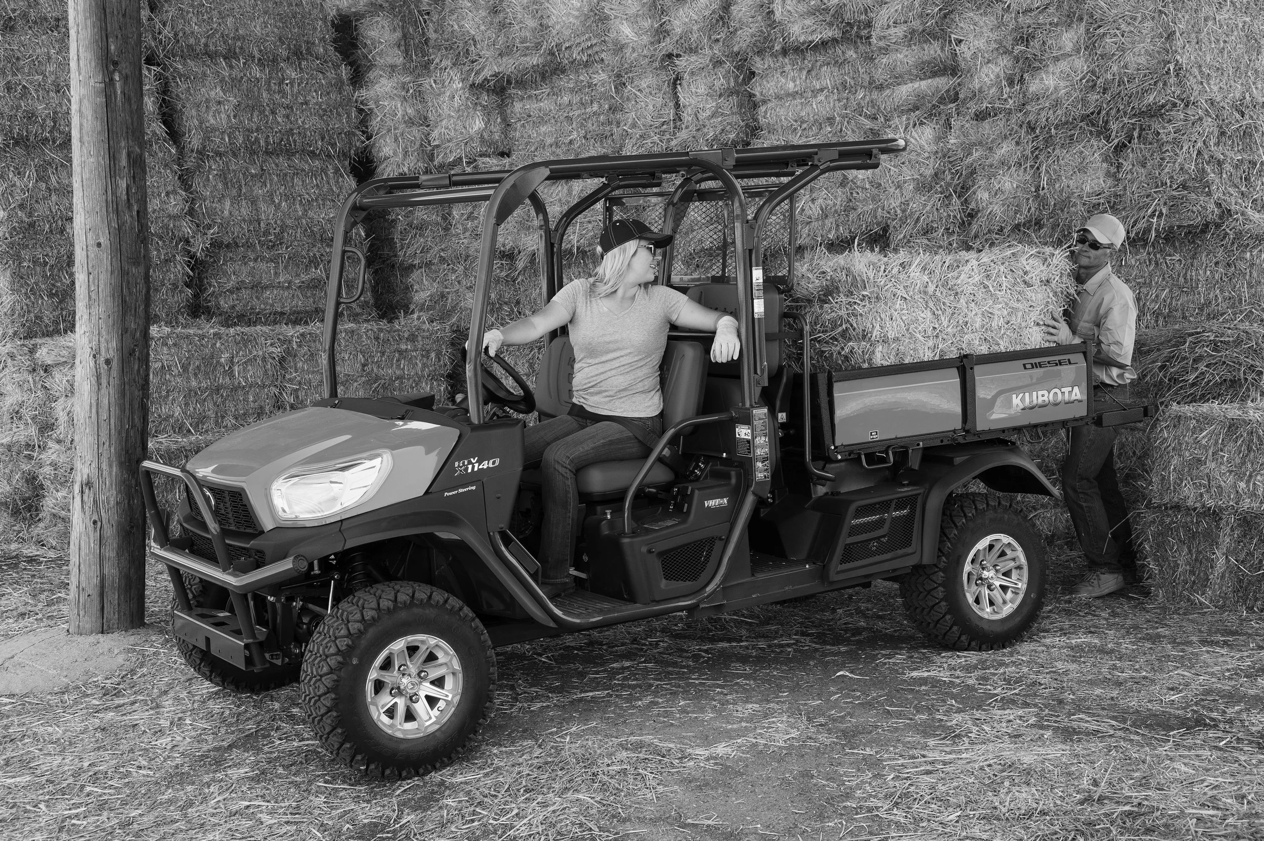 RTV-1140_loading-hay-BW.jpg