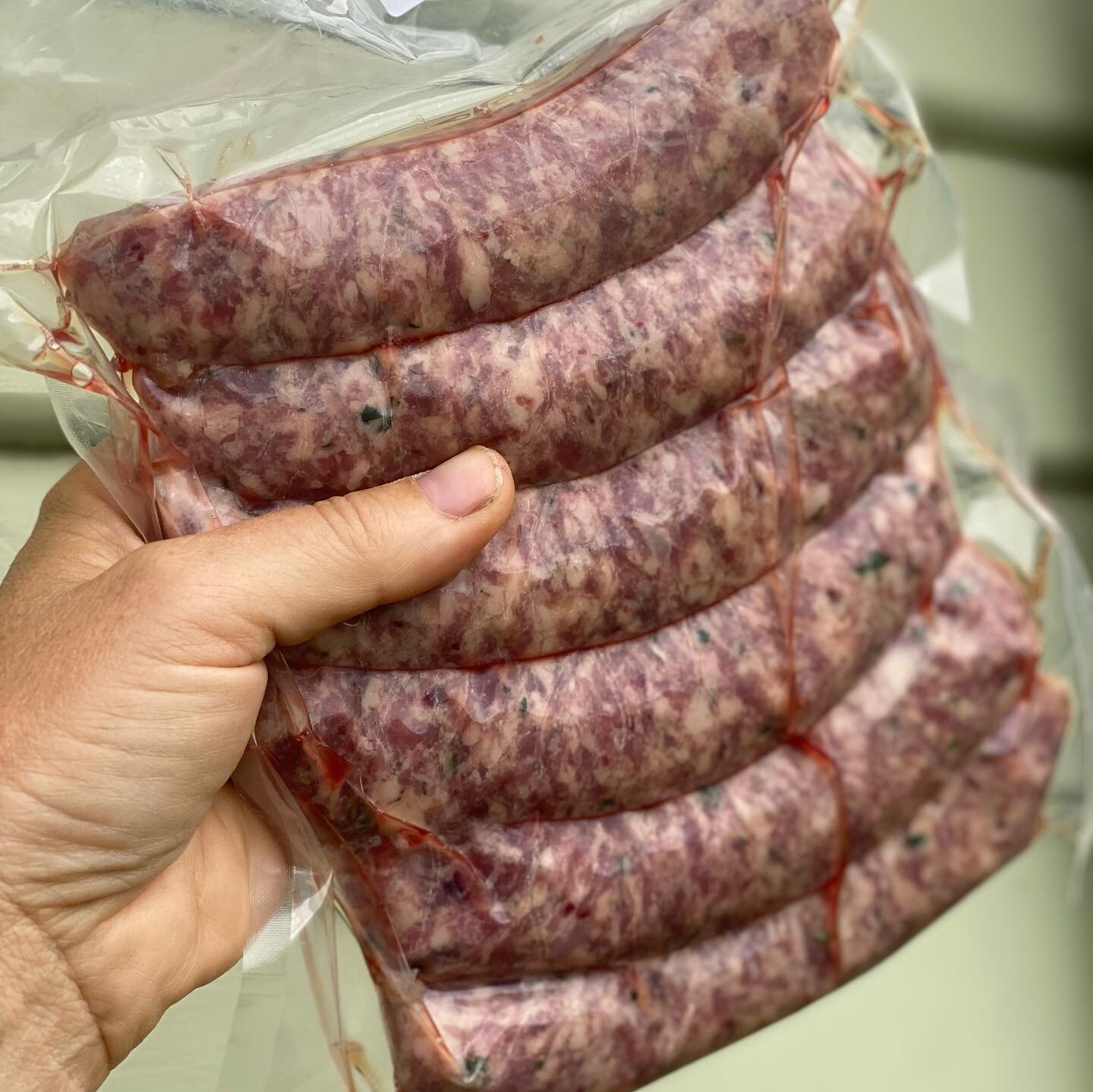 It&rsquo;s summer - and I don&rsquo;t know about you, but I&rsquo;ve got better things to do than spend time in the kitchen with these long days and warm weather! Sausages and salad are perfect for dinner - and our goat and beetroot snags, and Boerew