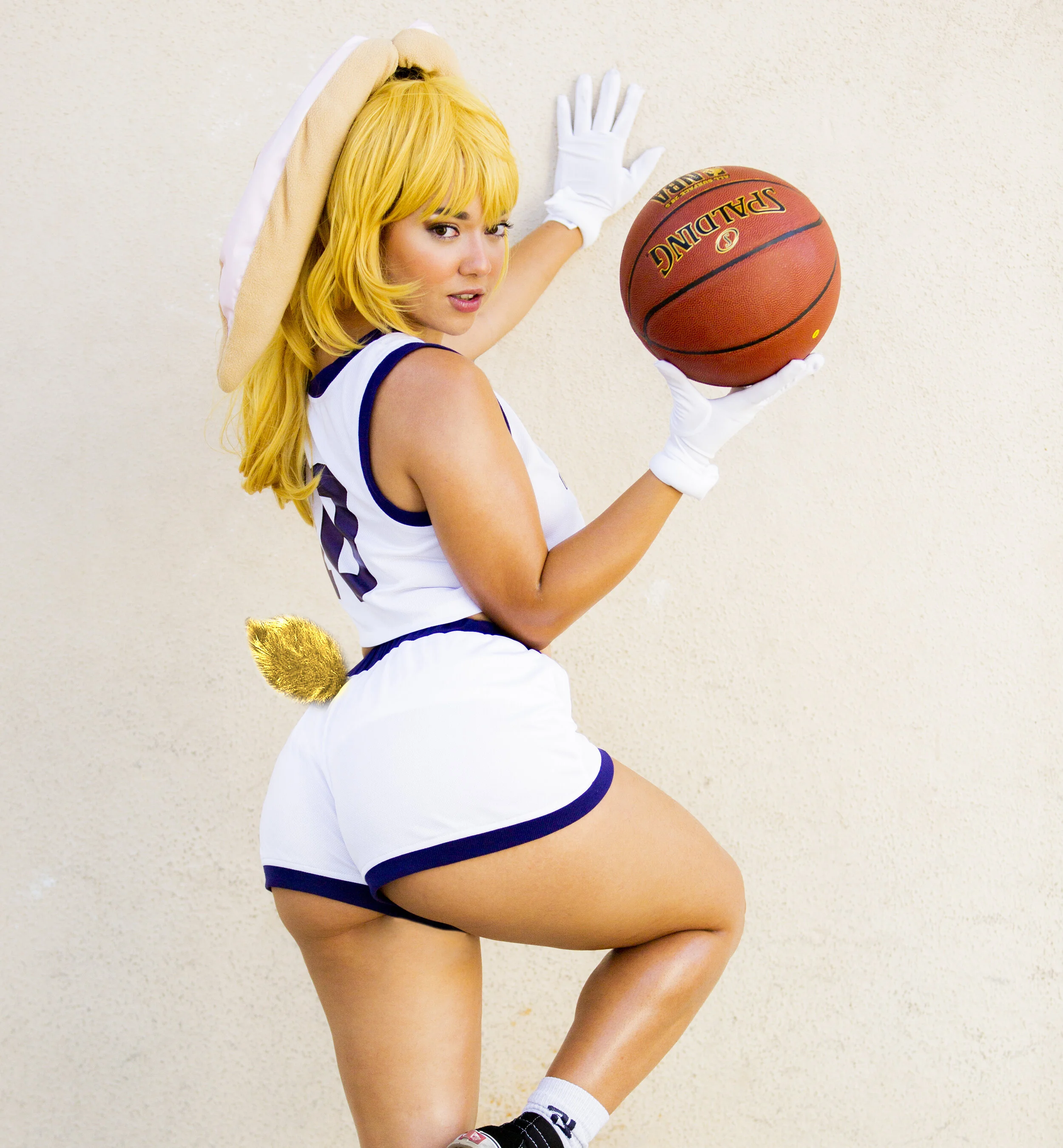 LolaBunny2021-6.jpg