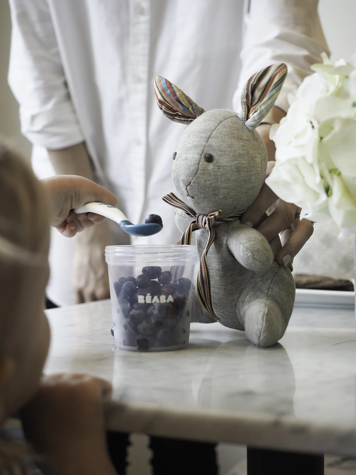 sharday-engel-cooking-for-toddler-061305 copy.jpg