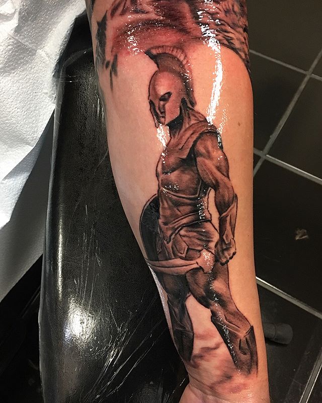 Yesterday I added this Achilles piece to a Greek mythology sleeve he&rsquo;s working on.  Sorry the video is upside down (flip yer phone)

#greekmythology #achilles #statue #ancientgreece #trojanwar #sleevetattoo #blackandgrey #b&amp;g #realismtattoo