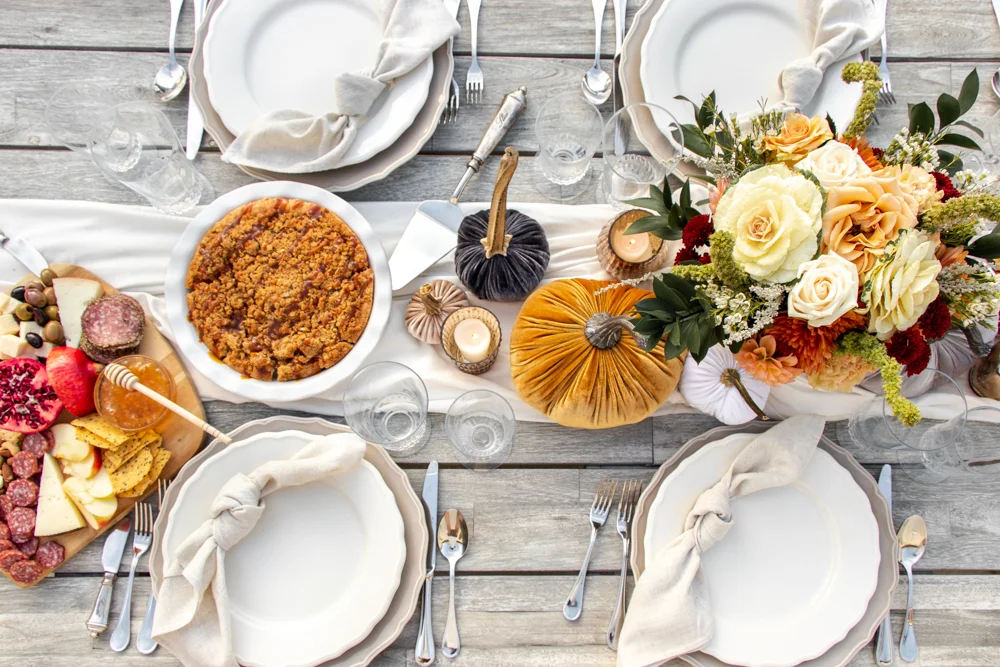 Easy Thanksgiving Table & Appetizer
