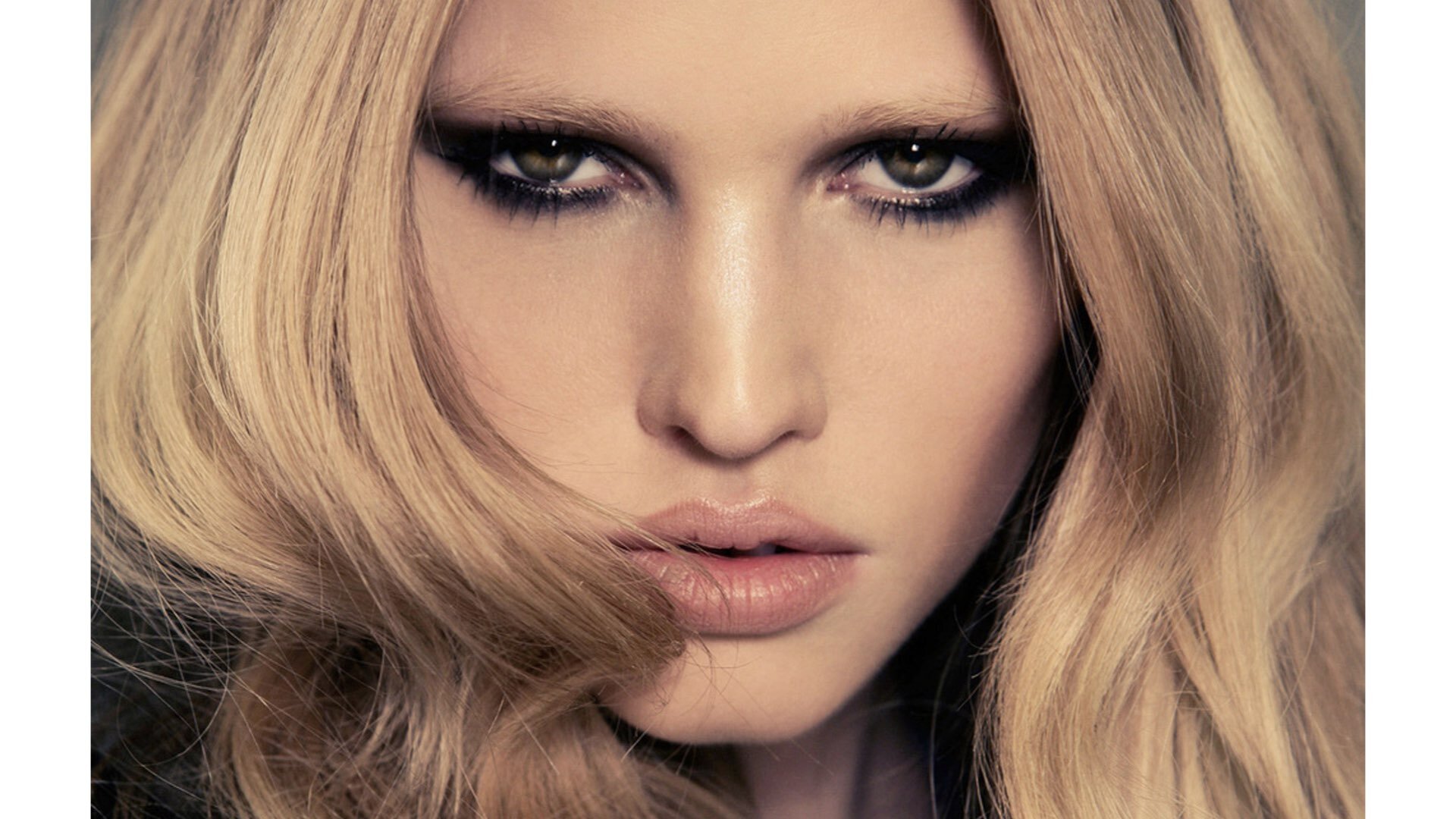 Beauty photography by Richard Stow