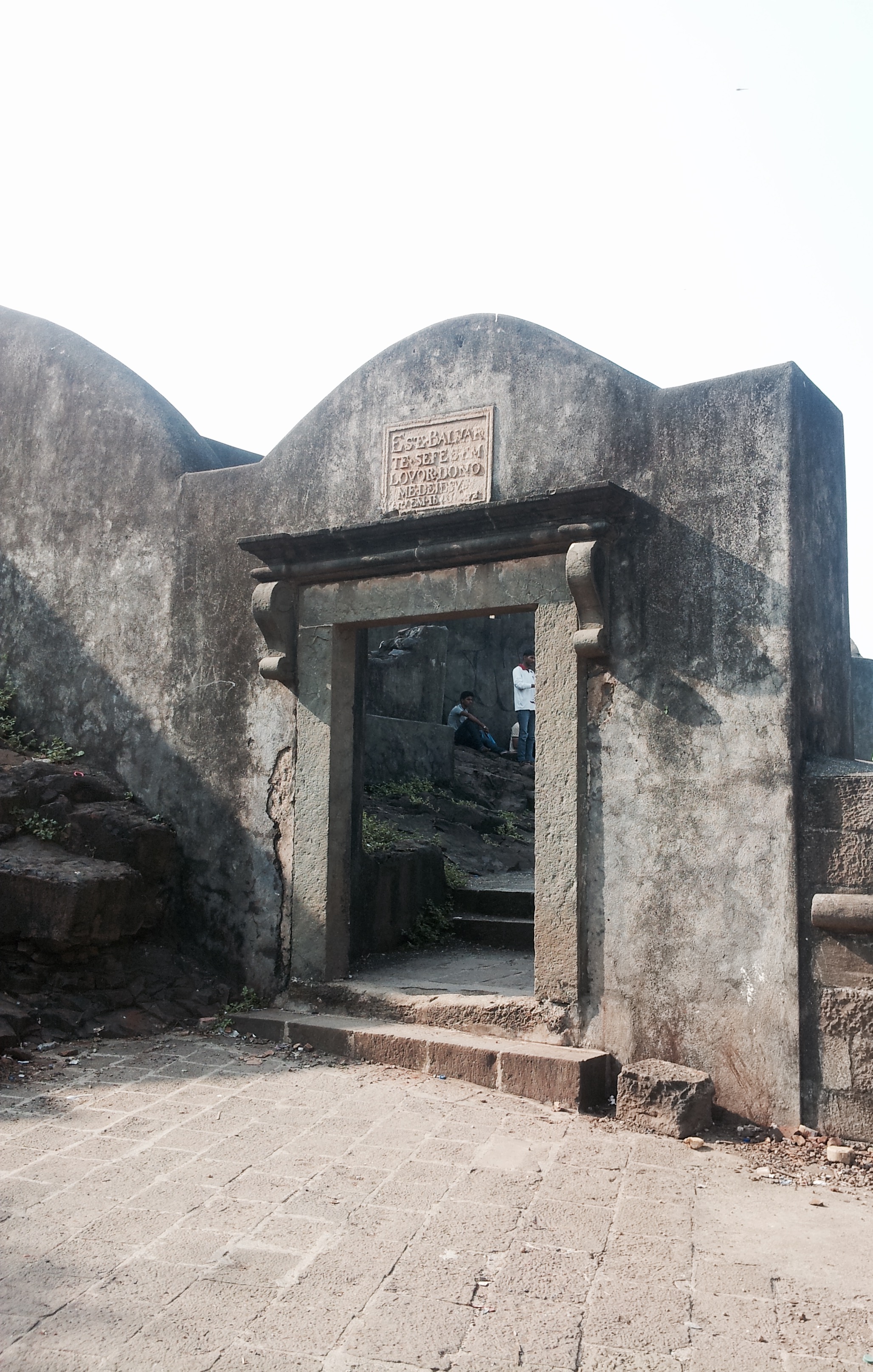 Castella dr Aguada commonly known as Bandra Fort. 