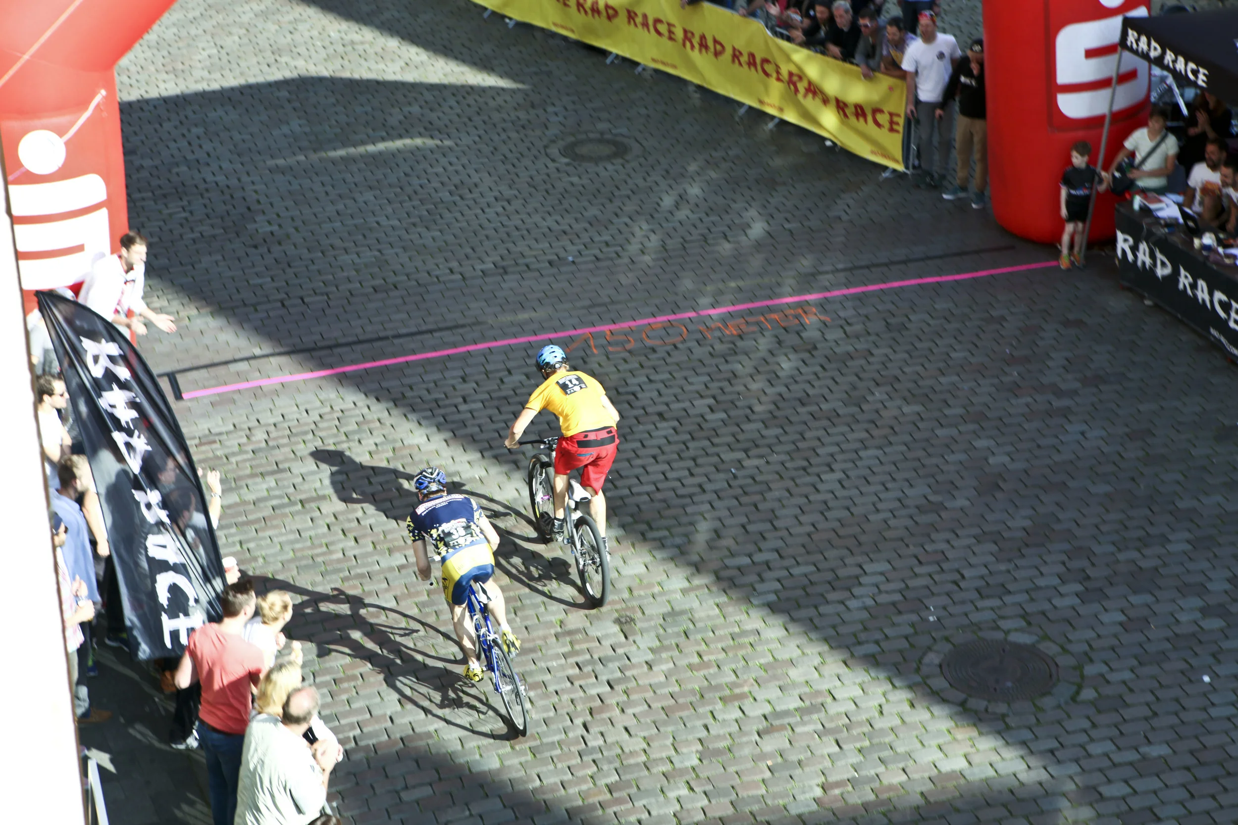 100314rad_raceerol_taskoparan128.jpg