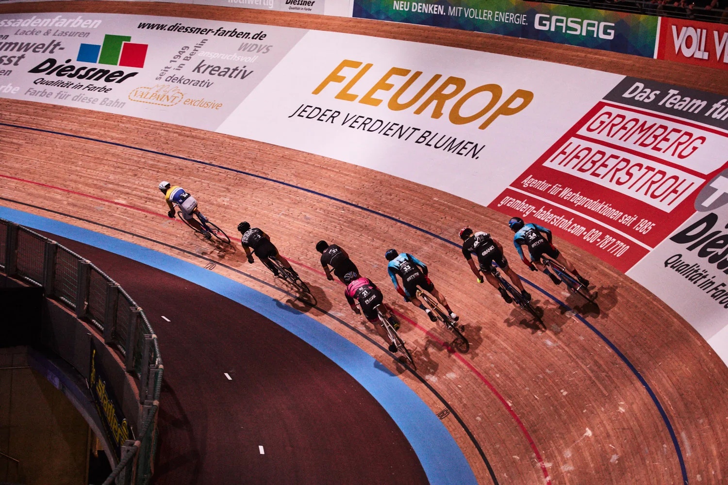 LOWRES-CARLOS-FERNANDEZ-LASER-HIRES-CARLOS-FERNANDEZ-LASER-RADRACE-SIXDAYS-RACE-02-3792.jpg
