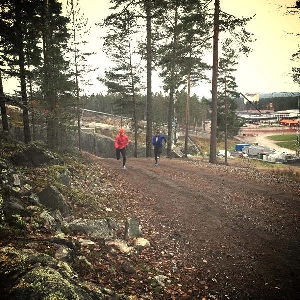 Steget före Grycksboexpressen. Jag gör vad jag kan i början av loppet för att hålla honom bakom mig, men han är seg den jäkeln. Idag fick jag gå i mål som tvåa de flesta loppen...