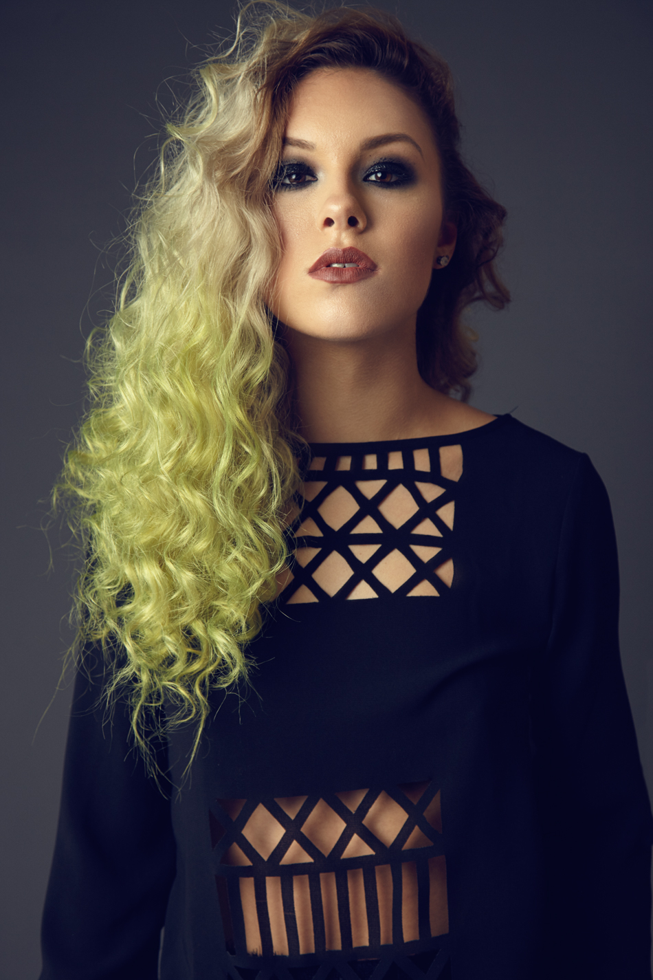 Michael Populus Photography photographs Taylor Alberes with Kennedy MGMT