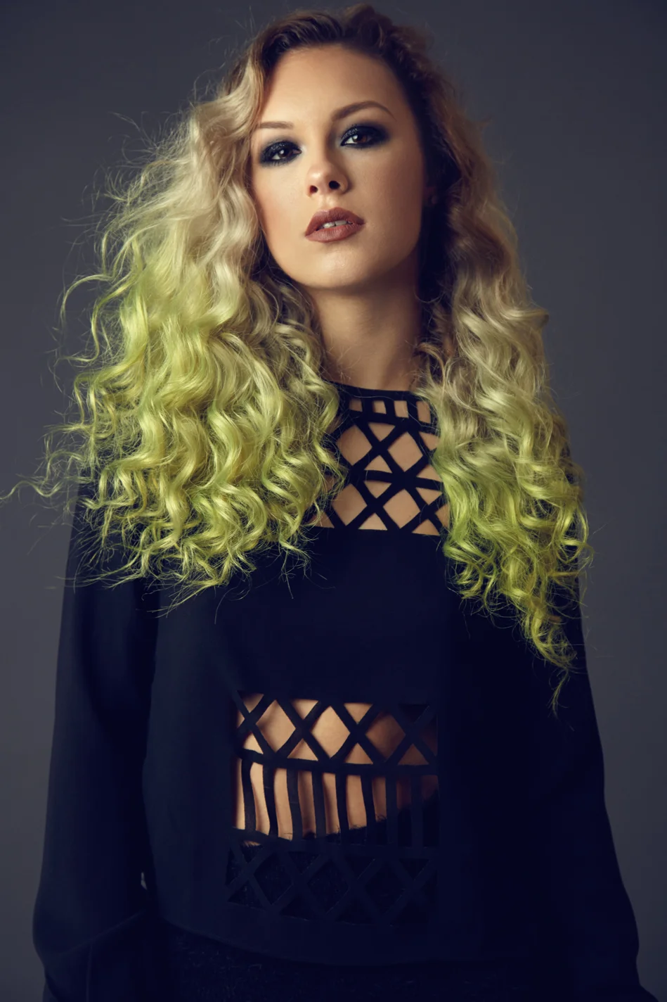 Michael Populus Photography photographs Taylor Alberes with Kennedy MGMT
