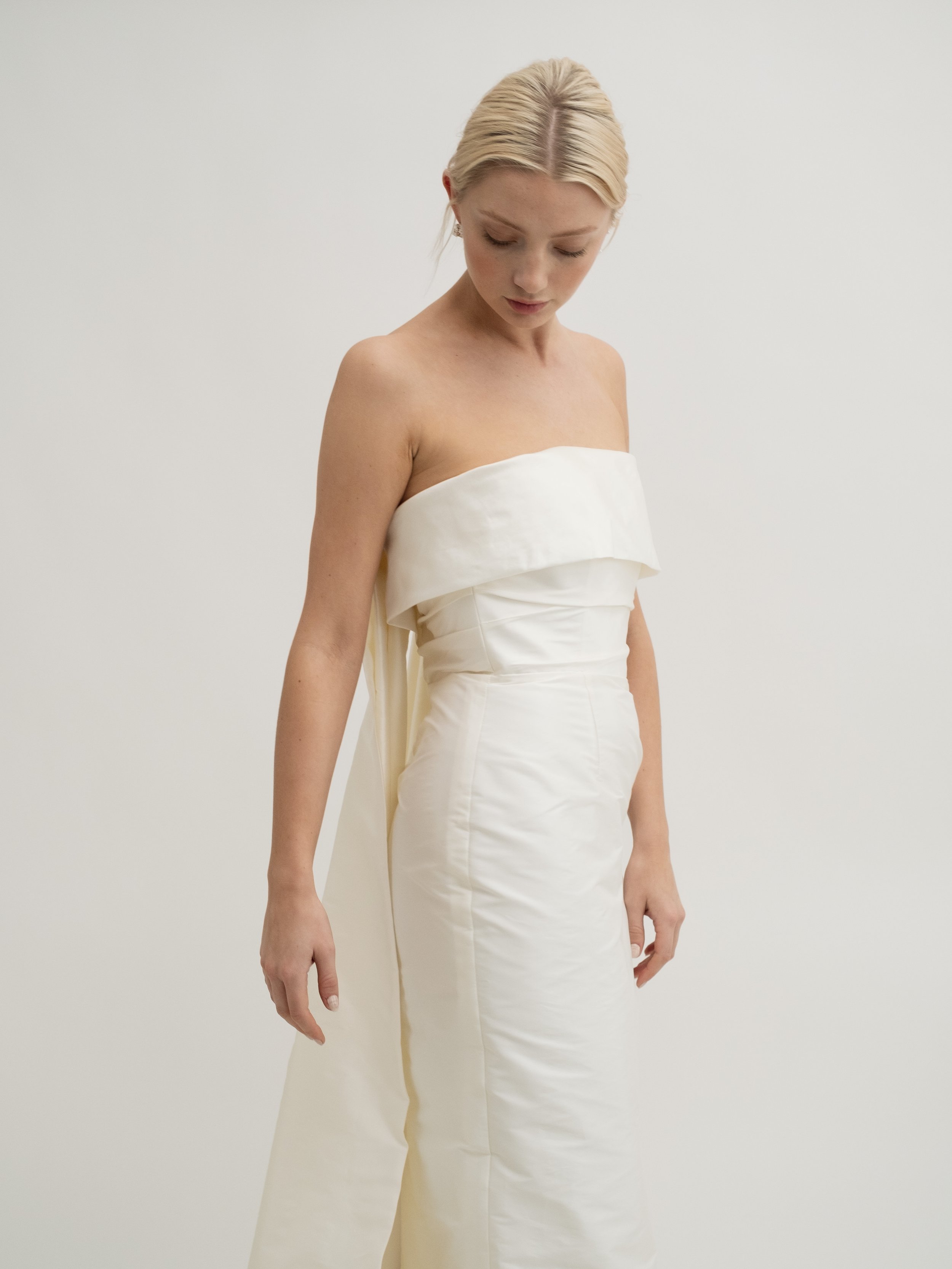 Hallie FL & Tails.jpg