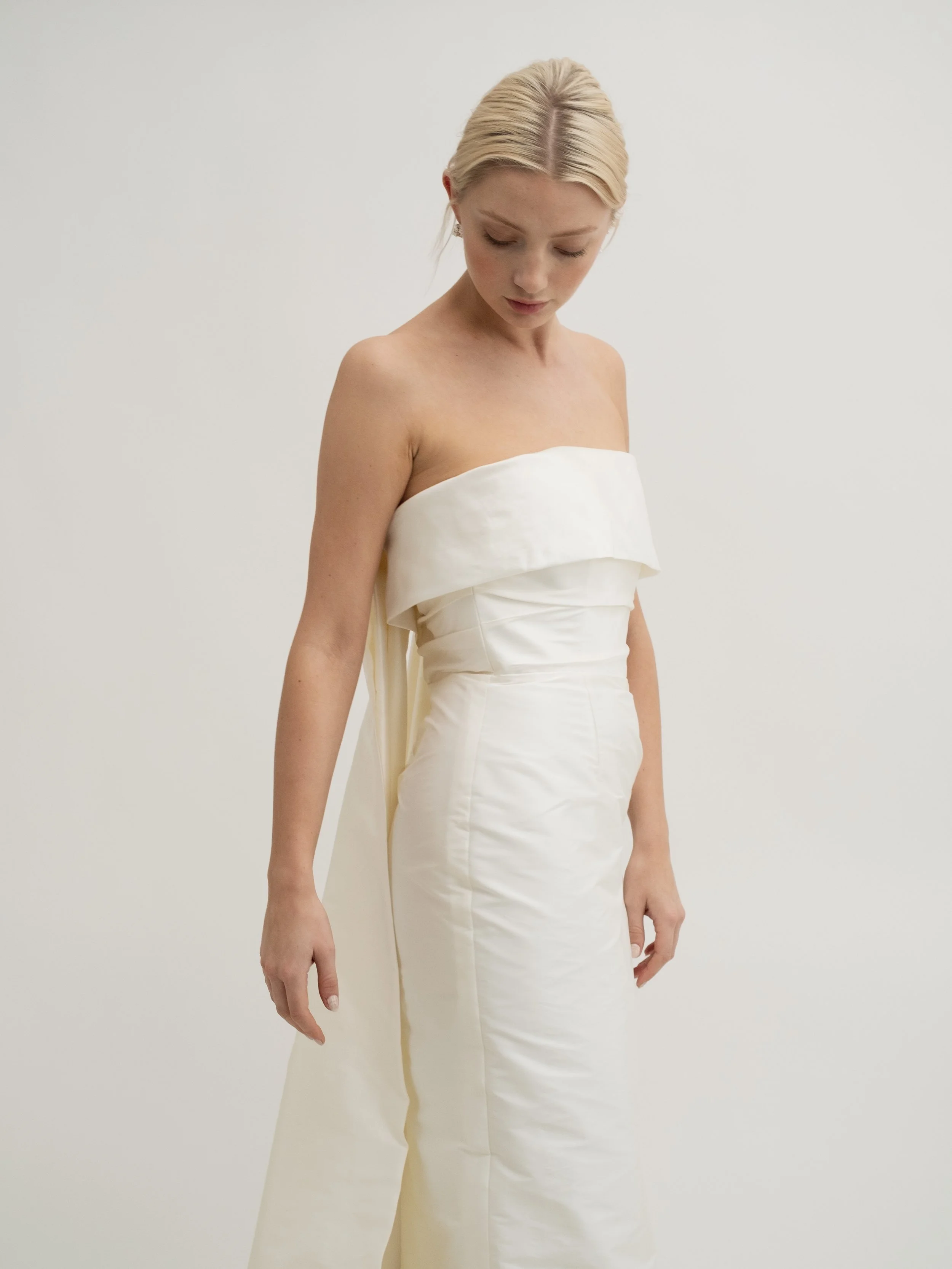 Hallie FL & Tails.jpg