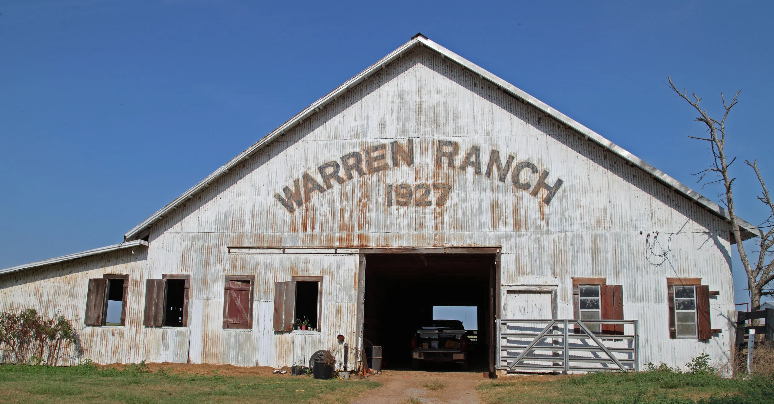 Warren Ranch Barn_Mac Womack.JPG