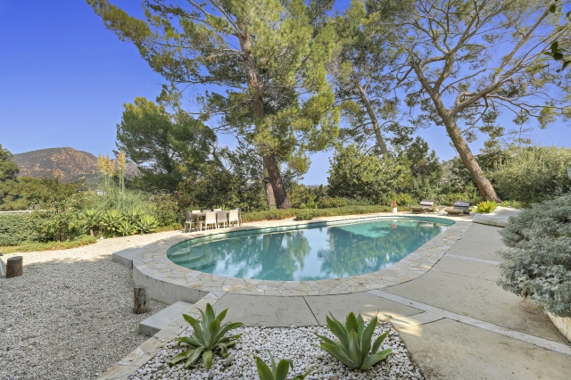3344 Bonnie Hill Pool.jpg