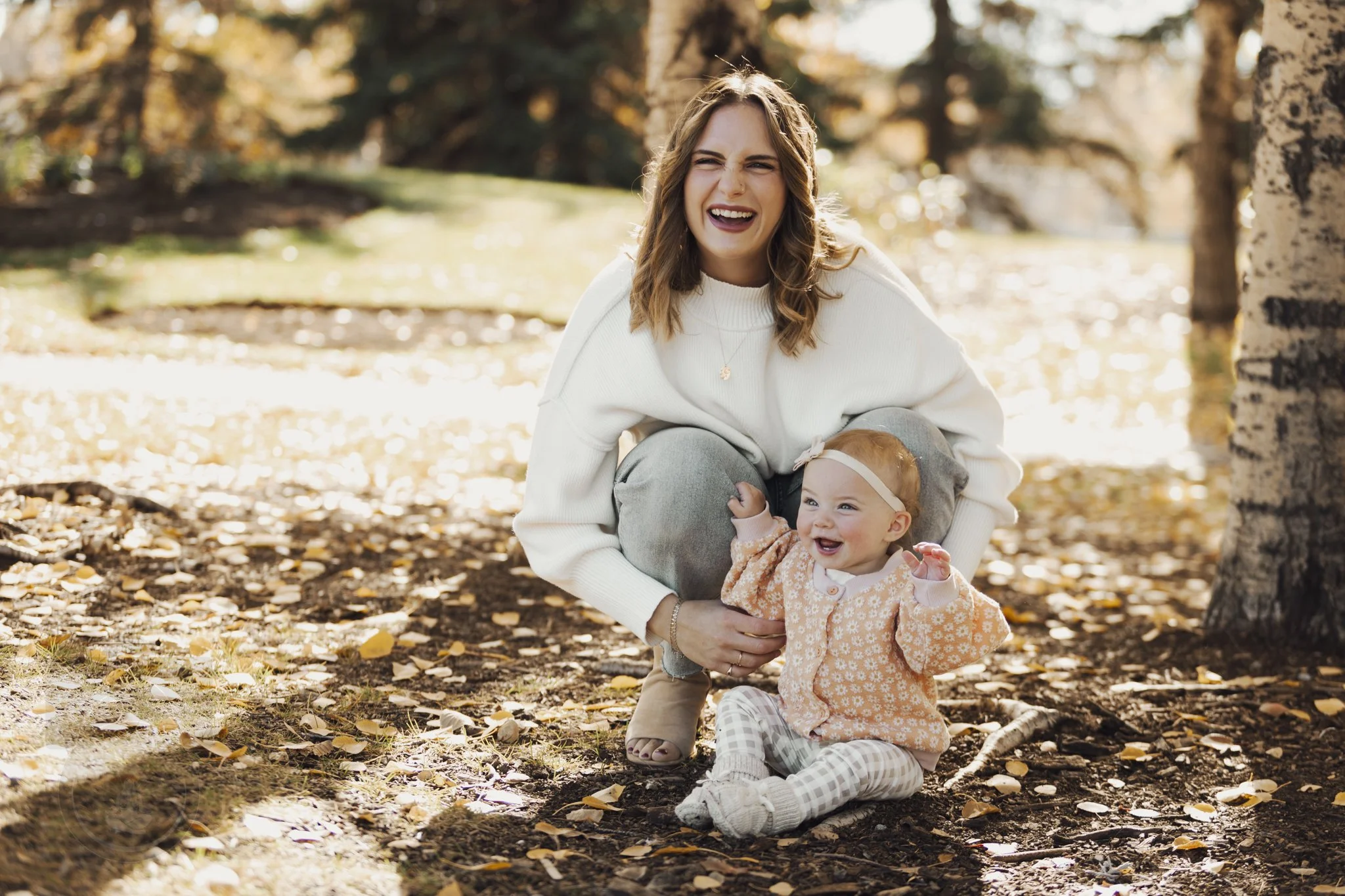 Kailey & Wren - Fall Family Photos @ South Glenmore Park