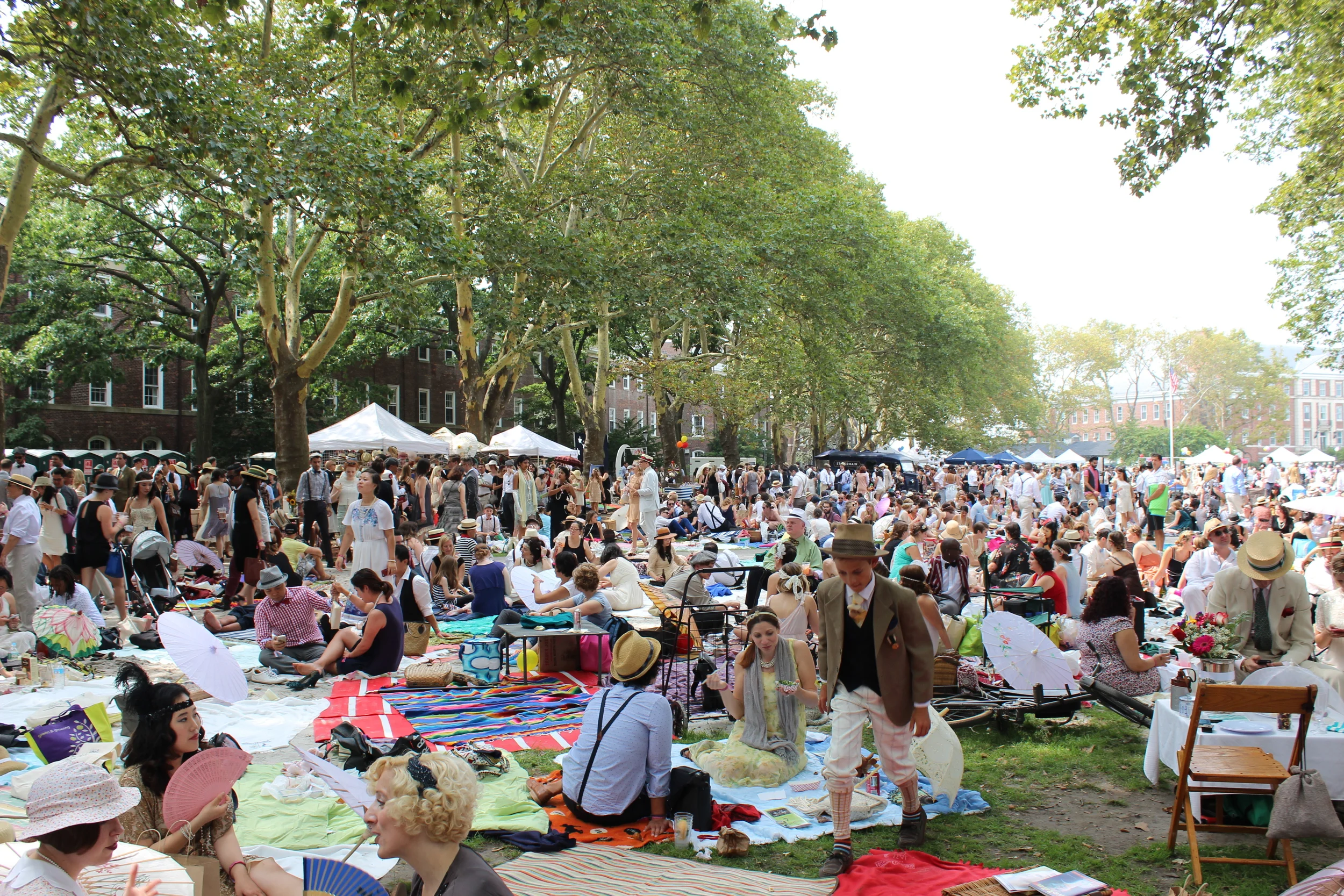 General Seating on the LAWN