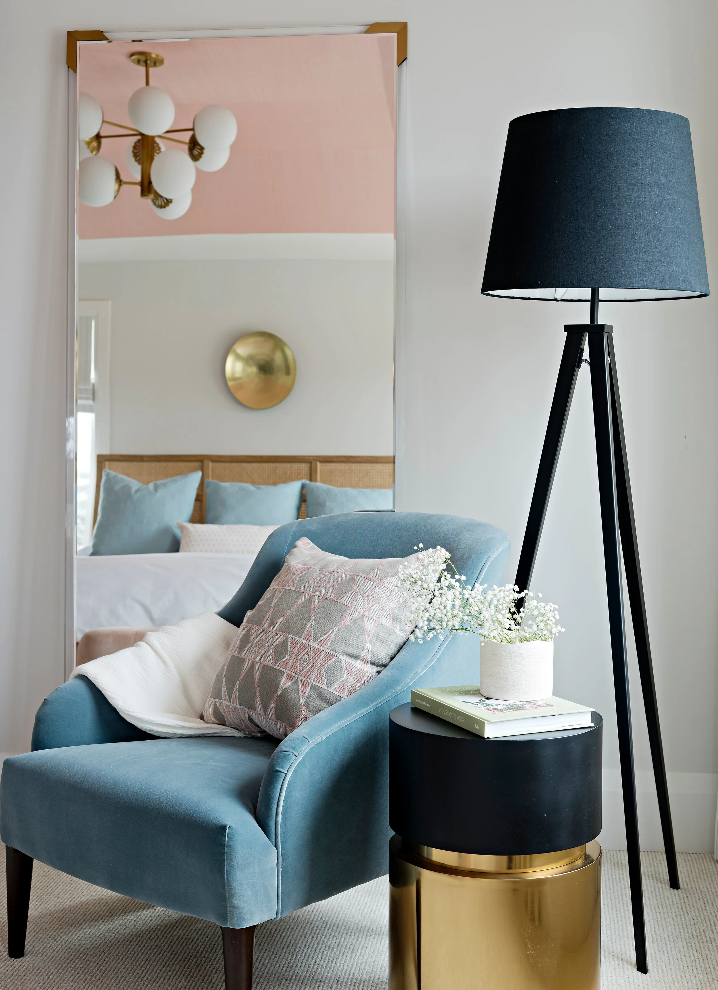 BONUS VIDEO BELOW: I share with LIVABL_ (formerly BUZZ BUZZ home) how I encorporated colour into my own home decor.