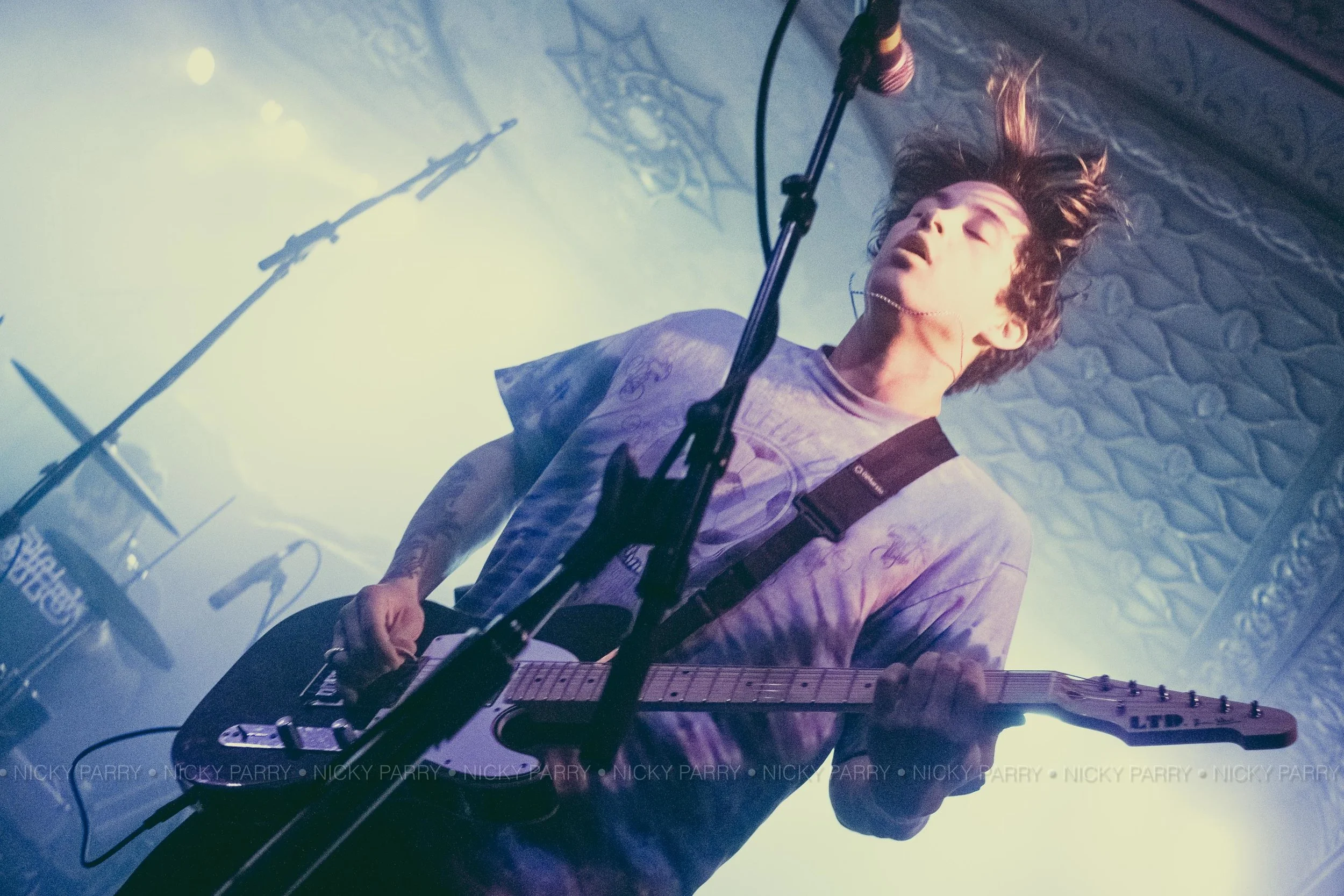 Broadside_NickyParry_12118_SocialMedia_7.jpg
